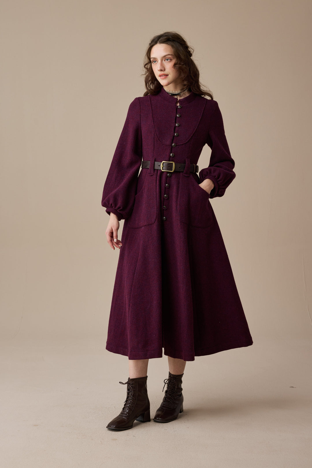 Margaret 25|100% wool buttoned down coat