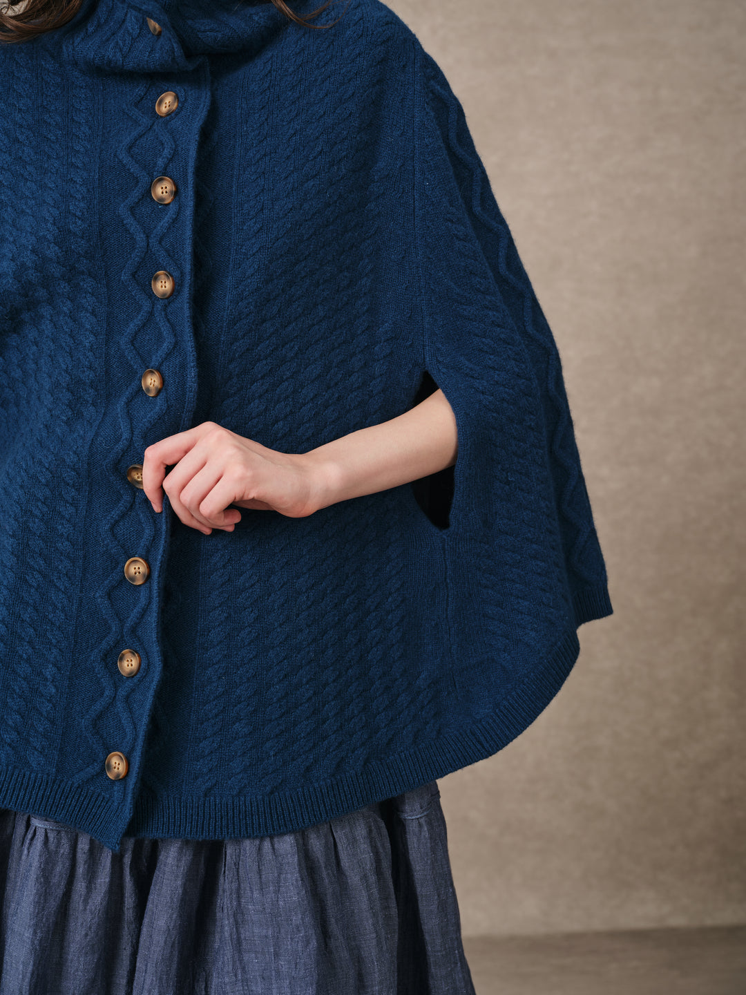 Fleece Cloud | Oversized 100% Wool Knit Poncho