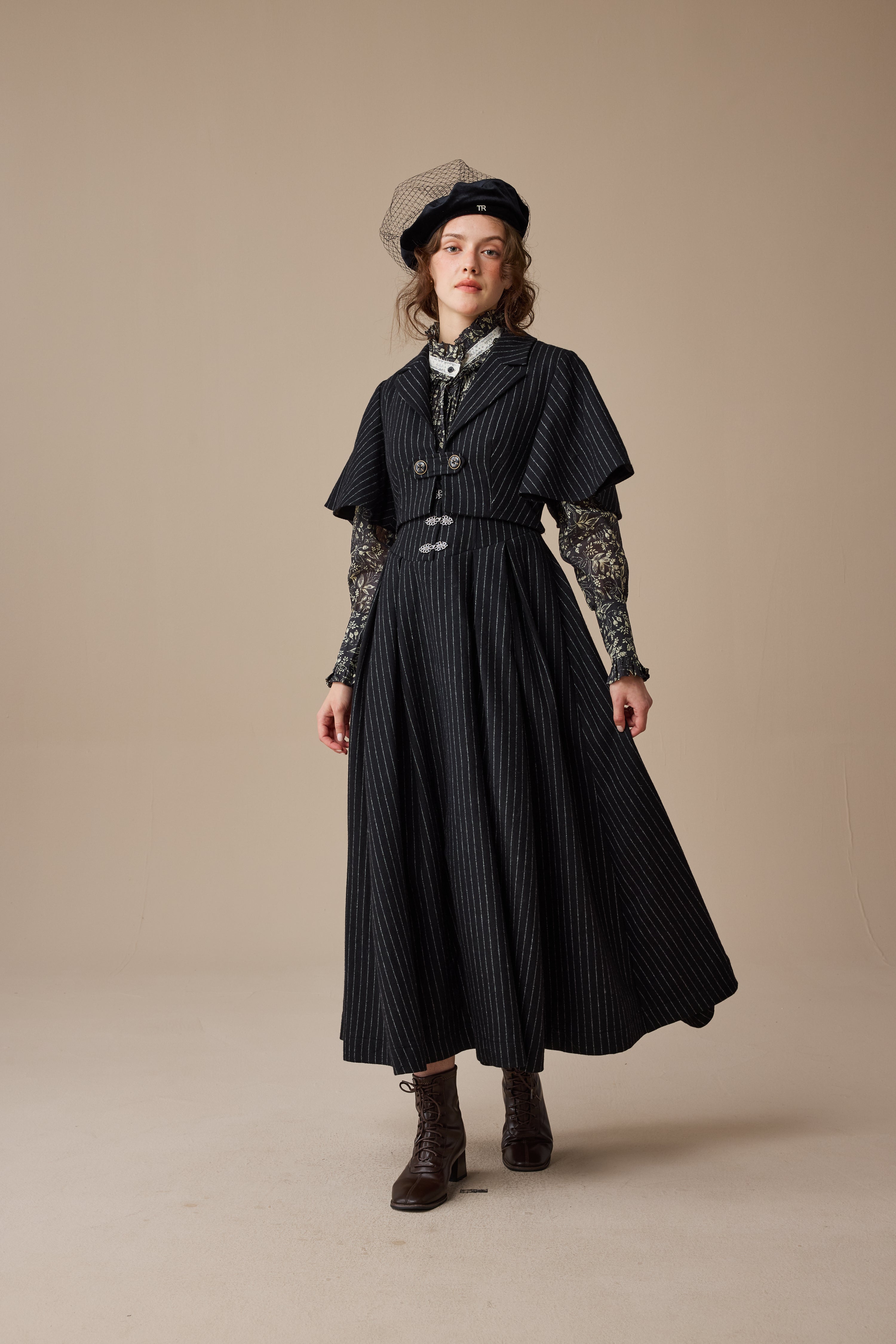 Clarise 22 |Retro Wool Skirt & Cape (2 pieces) – Linennaive