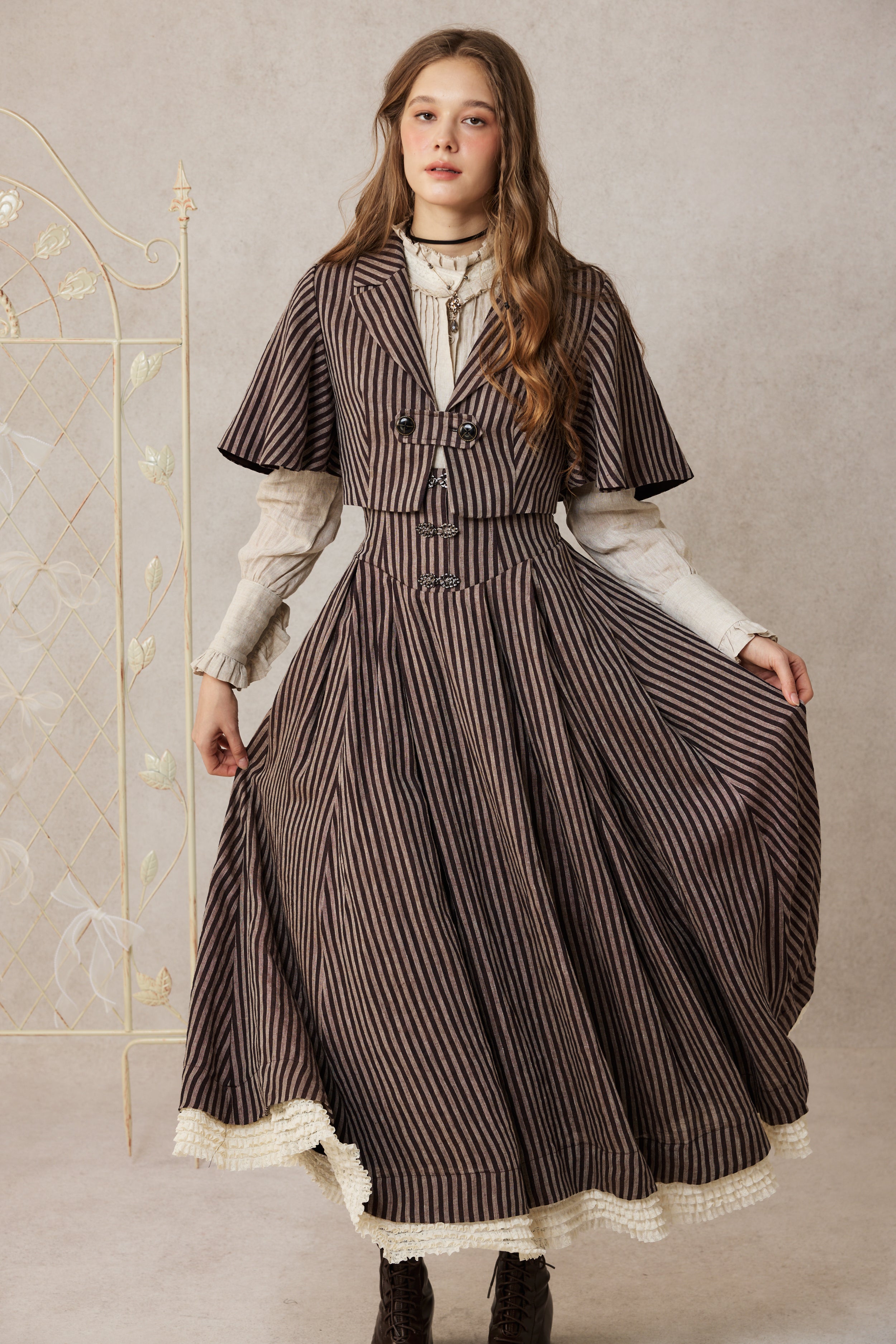 Clarise 22 |Retro Wool Skirt & Cape (2 pieces) – Linennaive