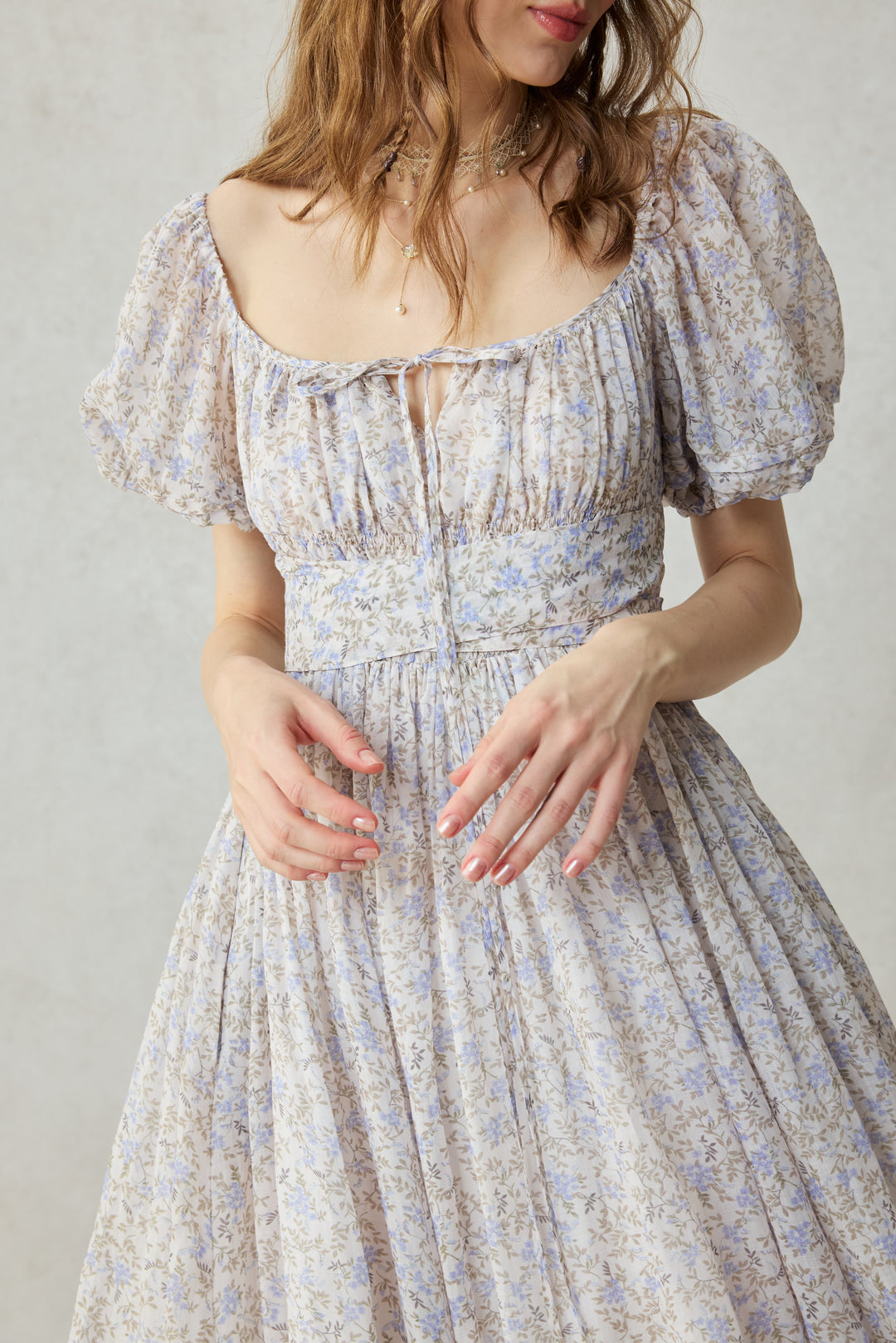 Alice 19 | Floral linen dress