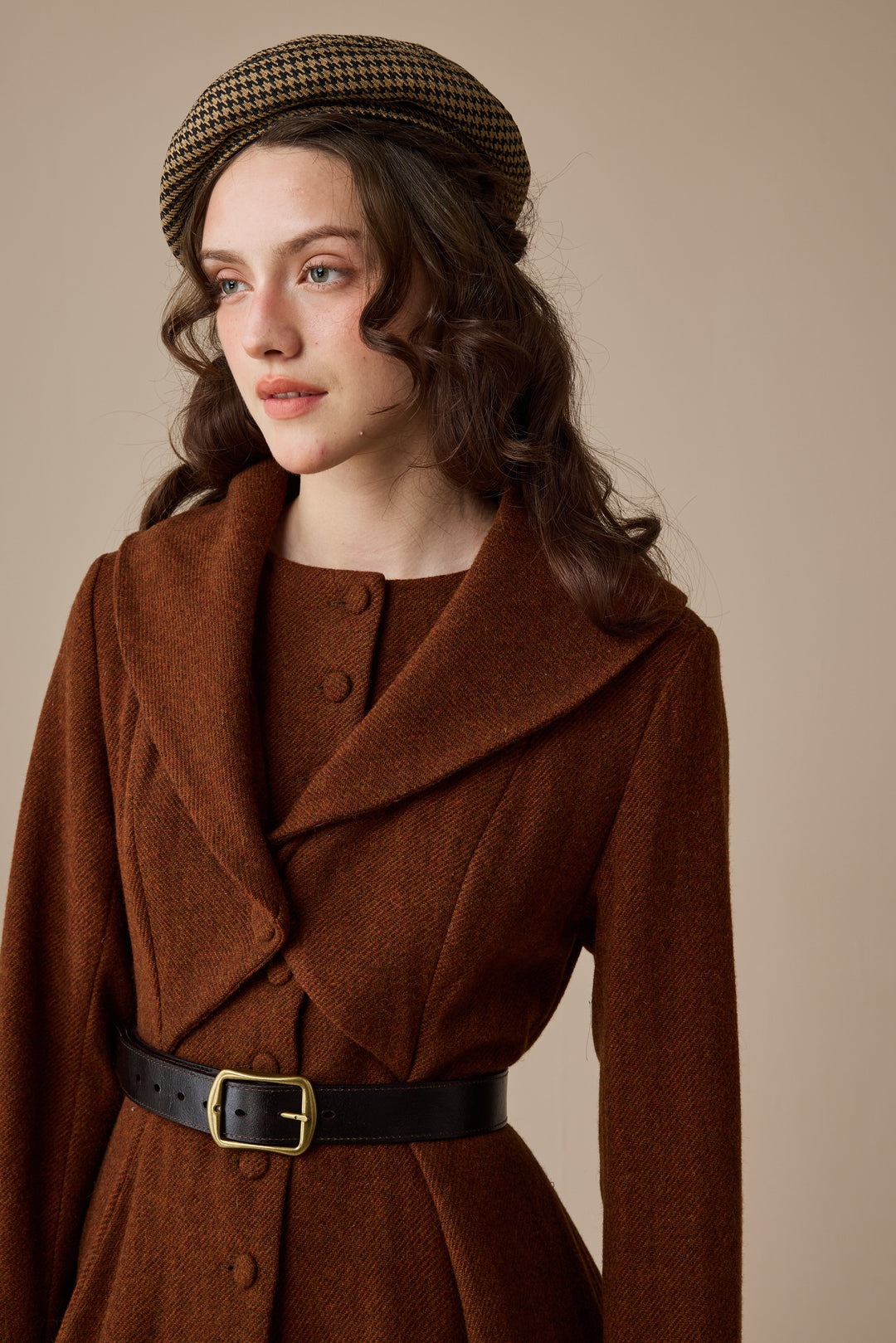 Gemma 17 | 100% wool victorian coat