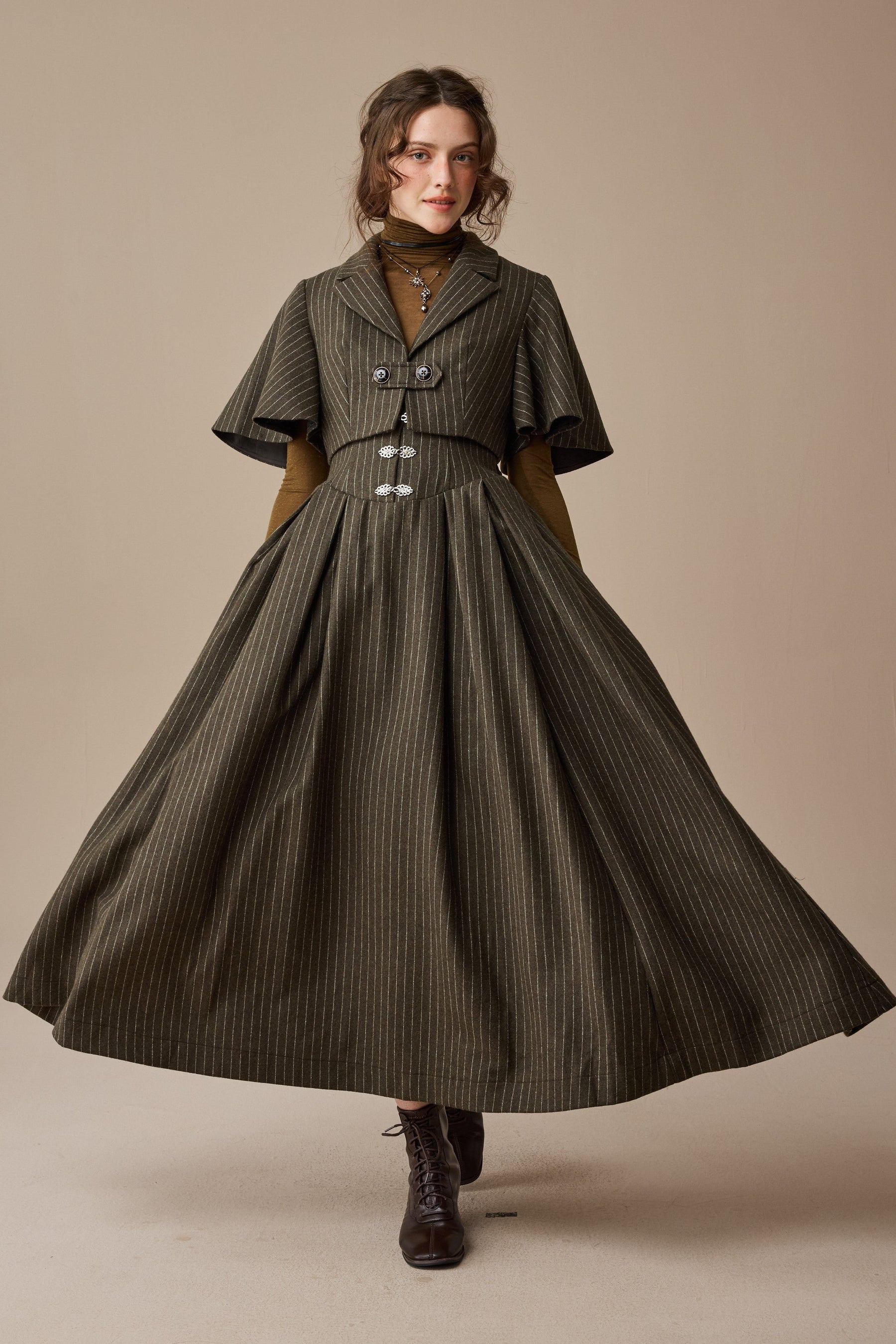 Clarise 22 |Retro Linen Skirt & Cape (2 pieces)