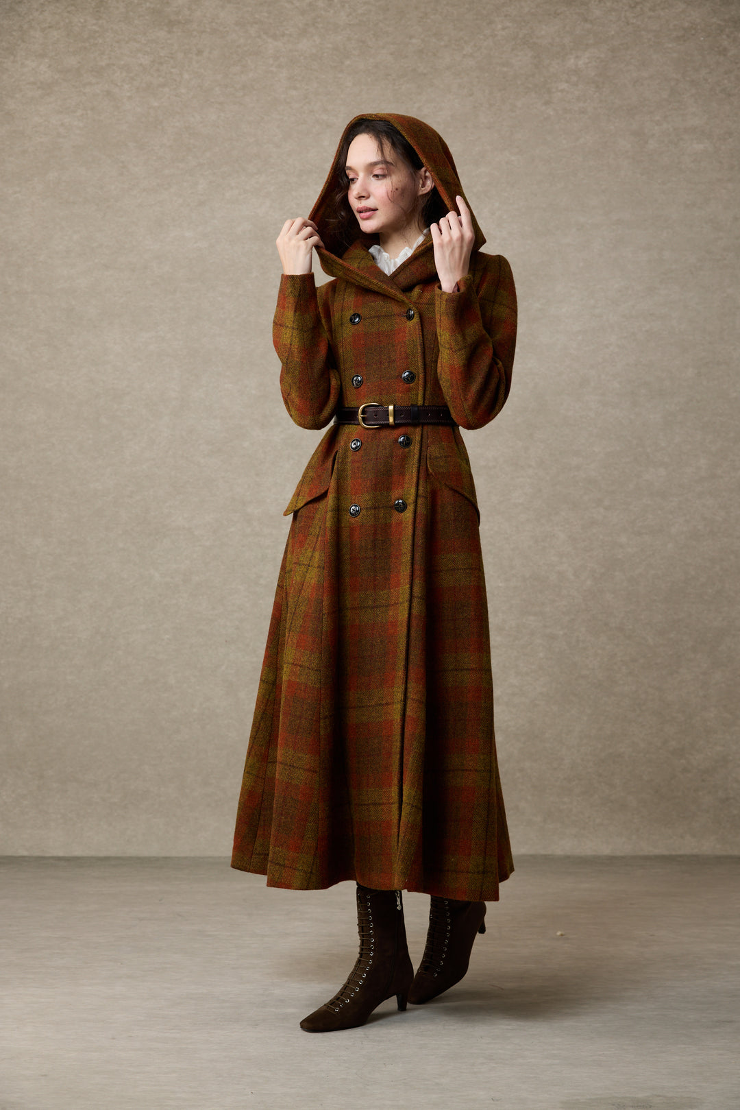 Trista 24 | 100% twill wool hooded coat