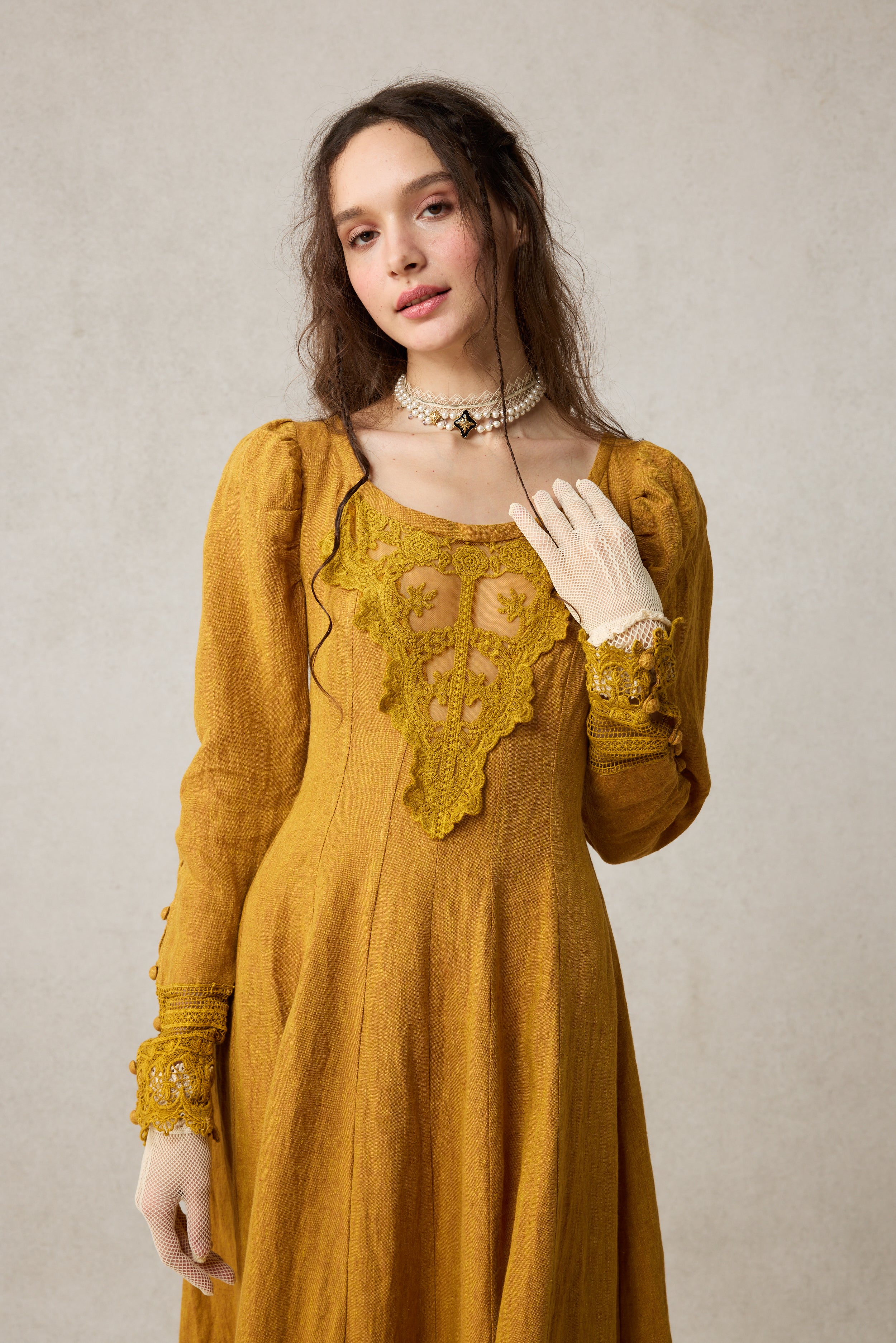 TROVE AMUNZEN LINEN ORIENTAL GOWN サイズ３ Nava Linen Caftan in Natural Solid Embroidery