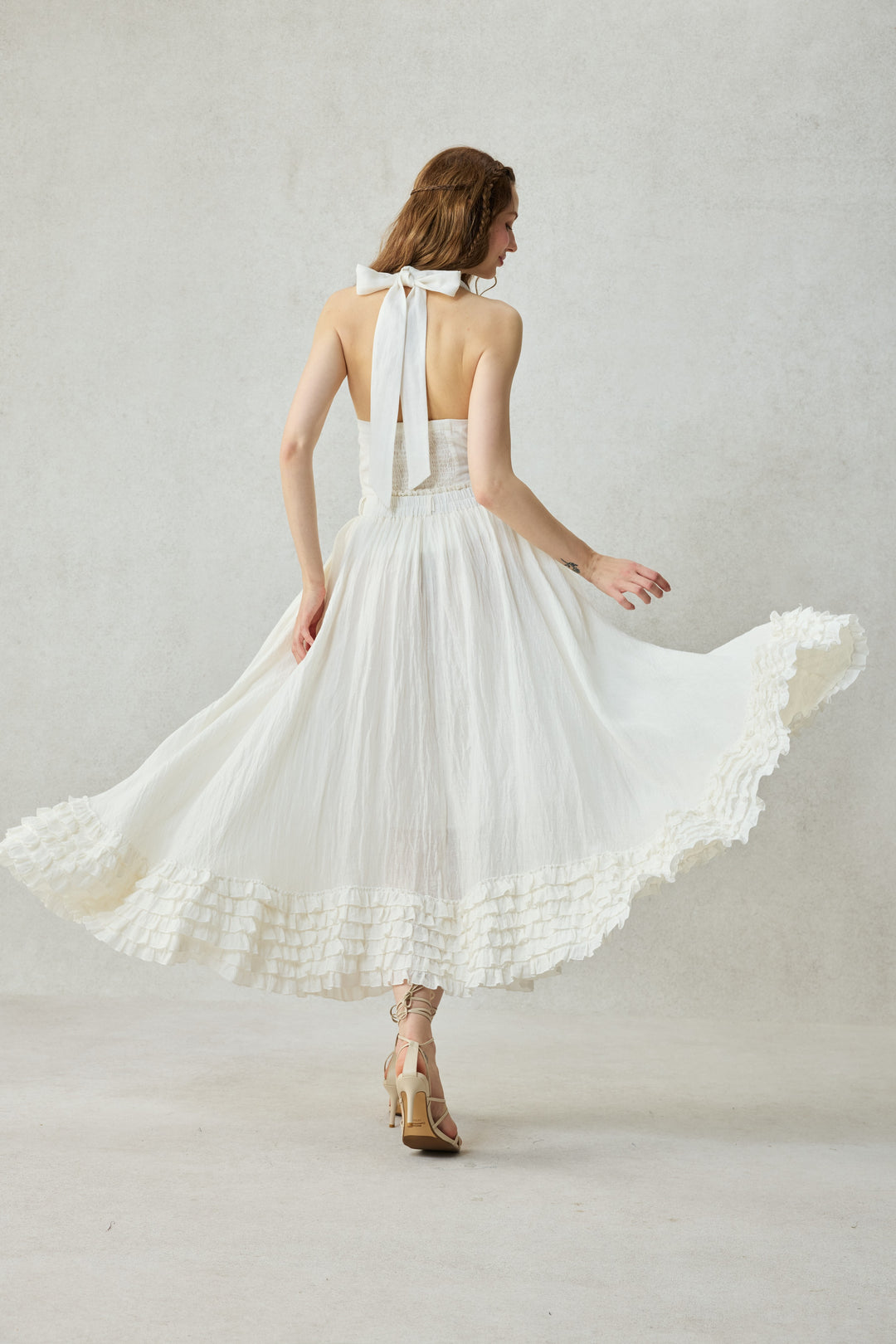 Muse 31 | Elegant halter linen blouse