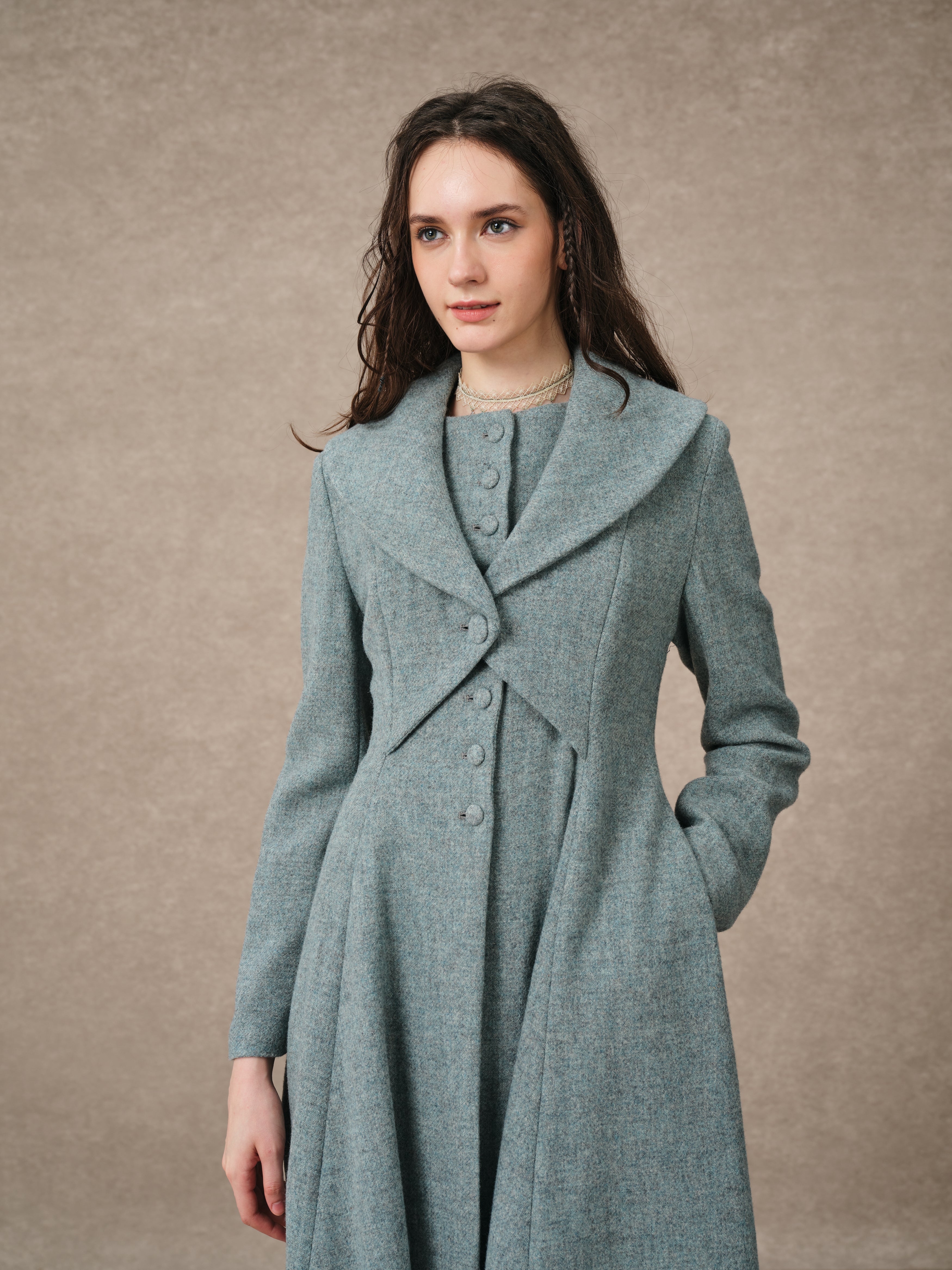 Gemma 17 | 100% wool victorian coat – Linennaive