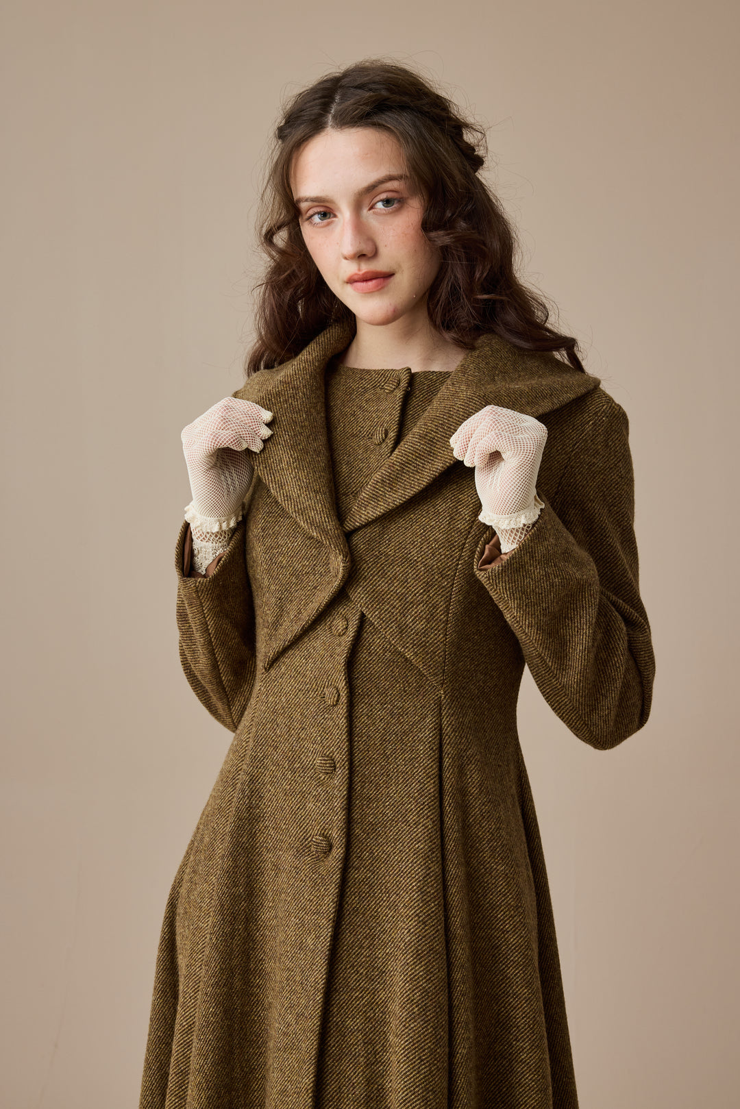 Gemma 17 | 100% wool victorian coat