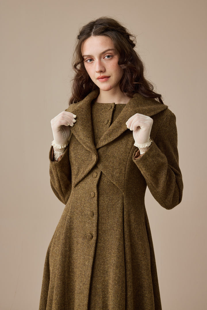 Gemma 17 | 100% wool victorian coat