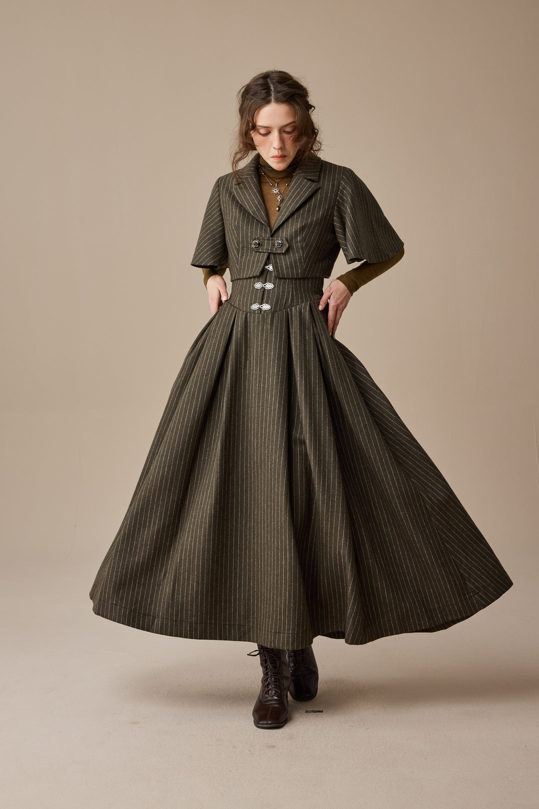 Clarise 22 |Retro Wool Skirt & Cape (2 pieces)