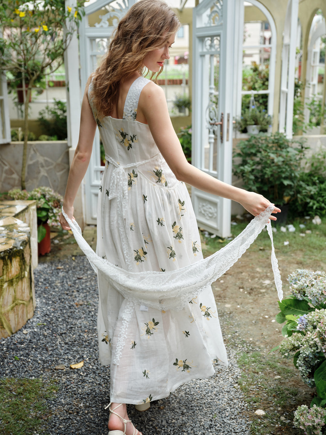 Juliet | Lace & Linen Dress Gown