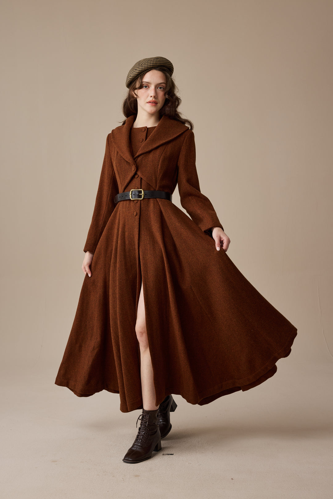 Gemma 17 | 100% wool victorian coat
