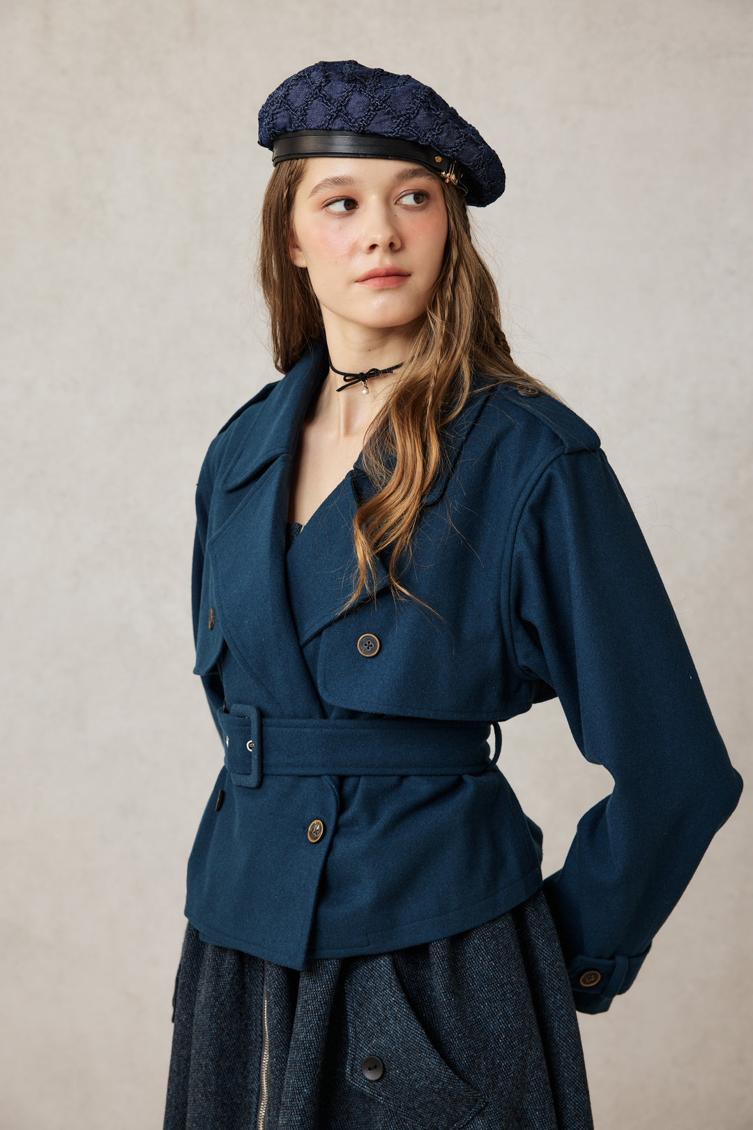Moira 21 | 100% wool cropped trench coat