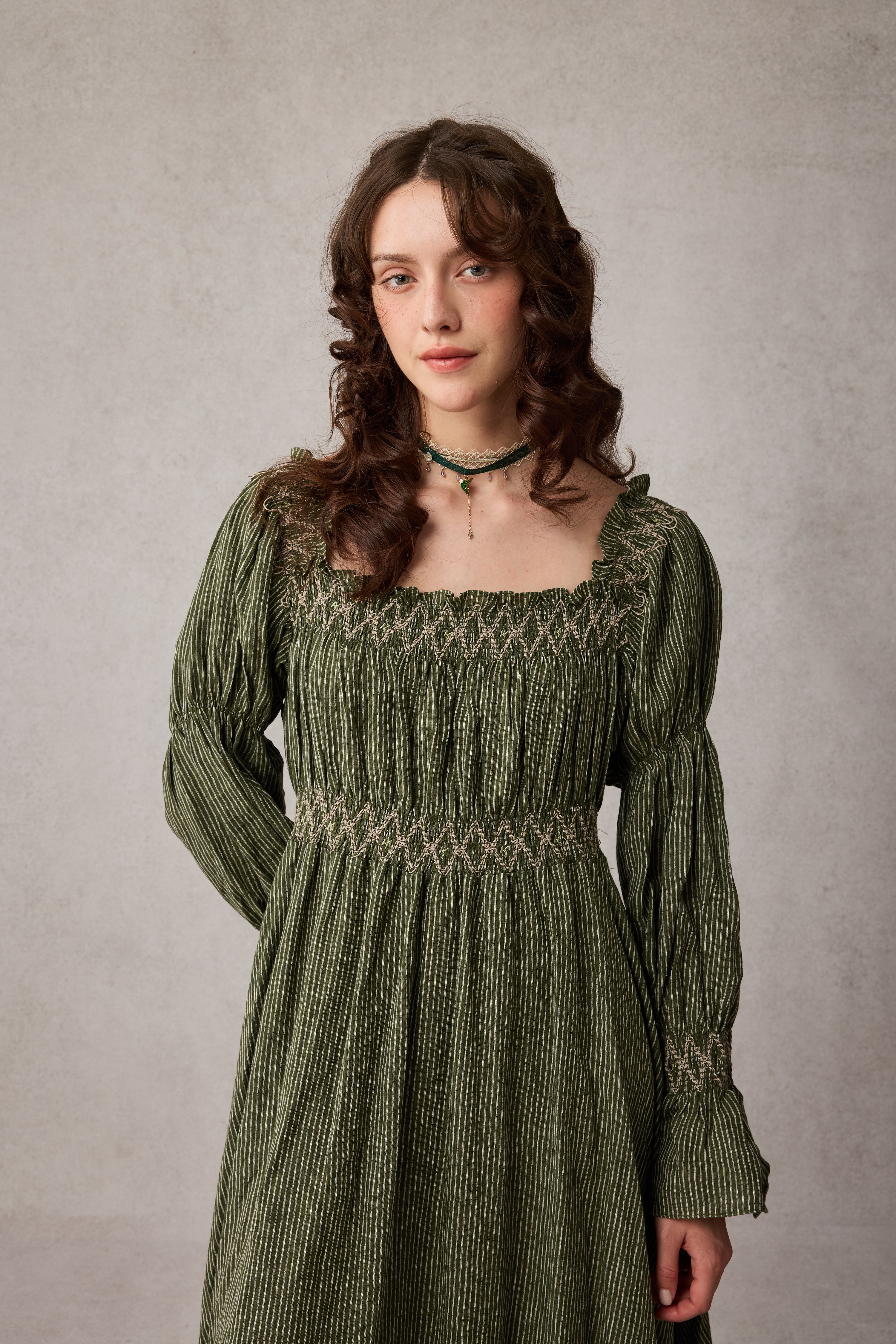 本日値下中　タグ付き　DAMASK EMBROIDERY LINEN DRESS 本日値下中 タグ付き DAMASK EMBROIDERY LINEN DRESS