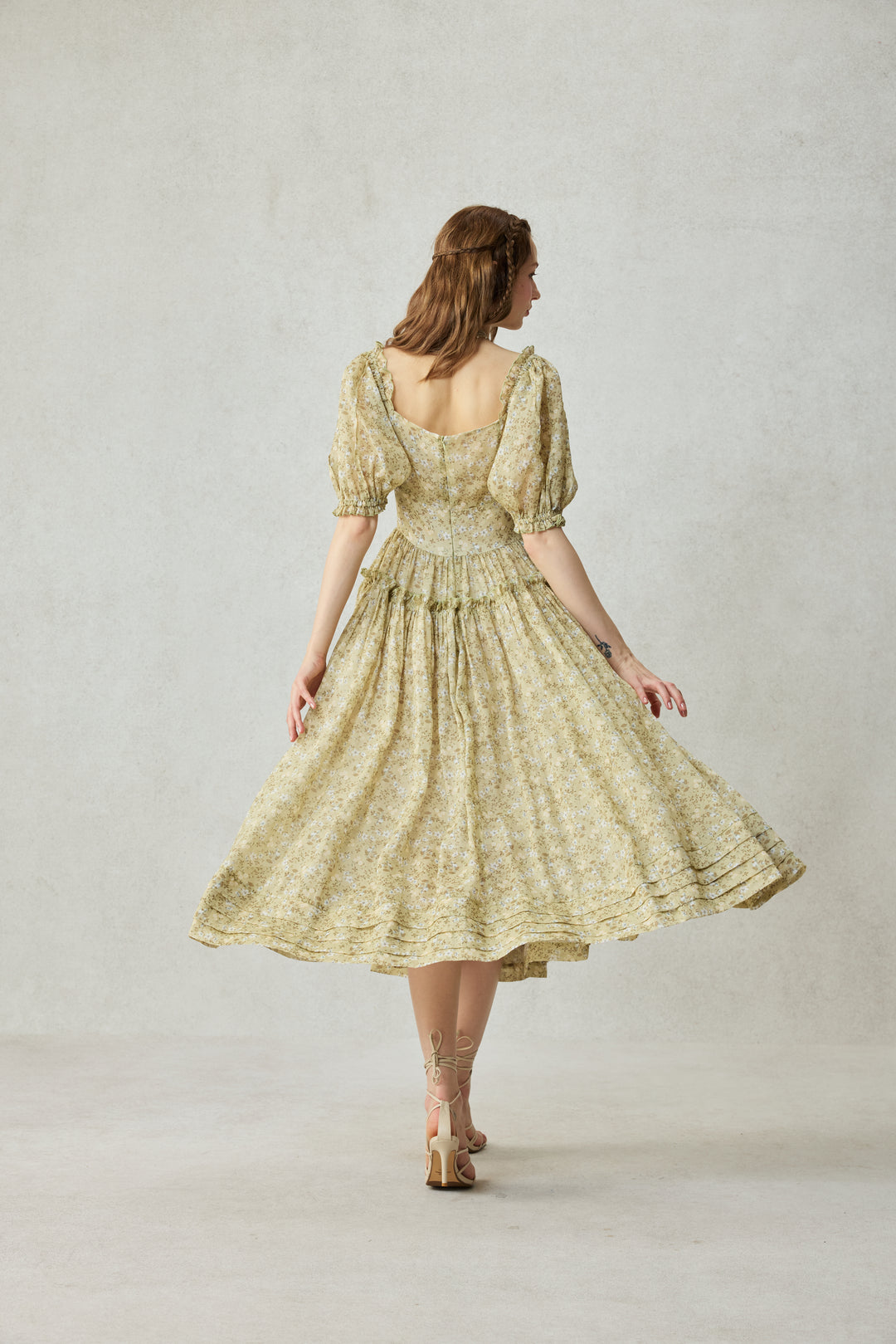 Julia 35 | Floral linen dress