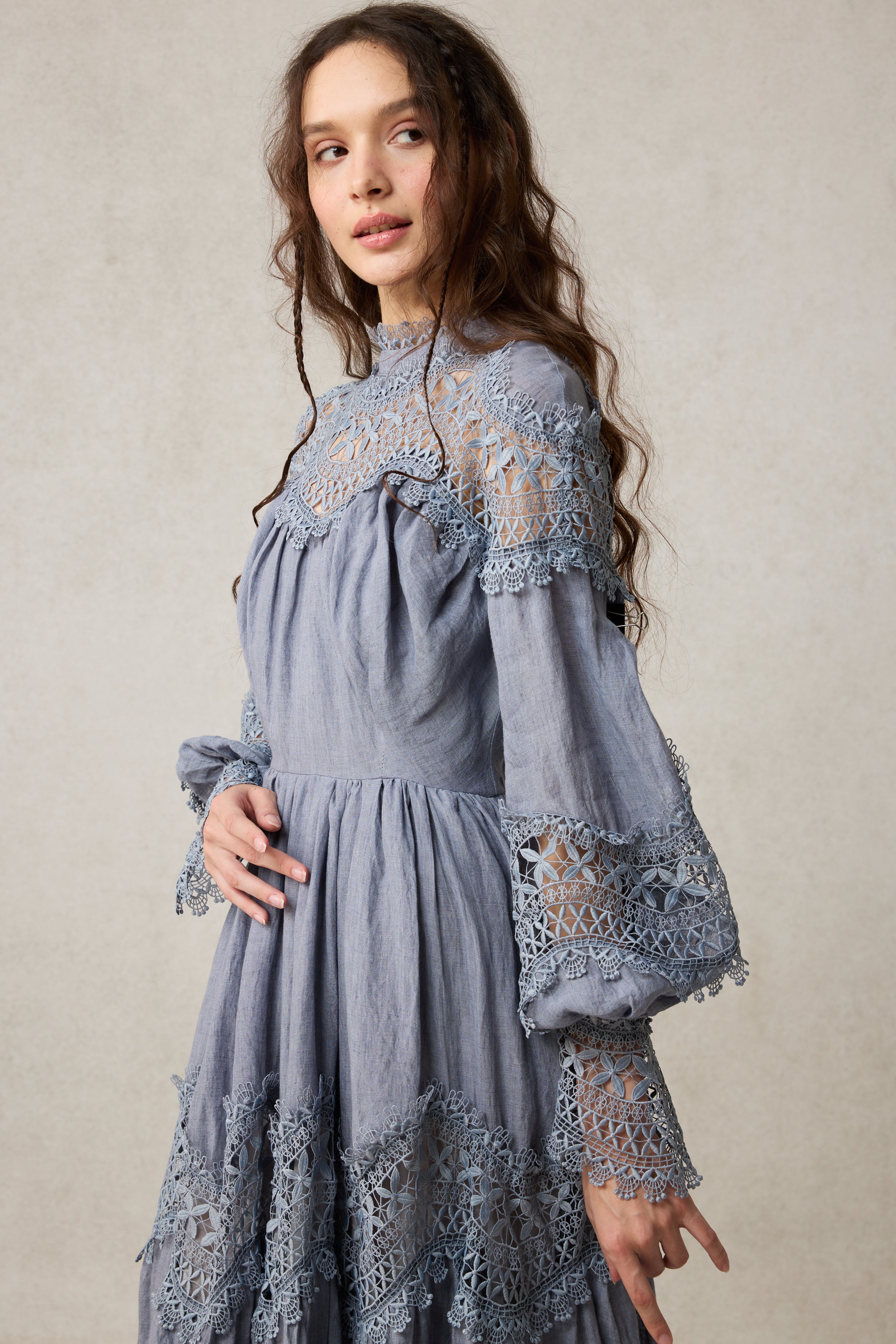Pearlman 25 | Lace Linen Dress Gown – Linennaive