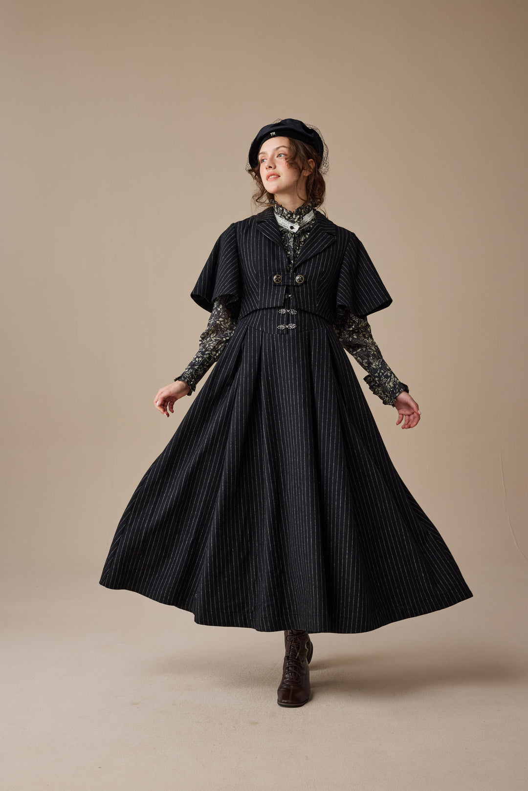 Clarise 22 |Retro Wool Skirt & Cape (2 pieces)