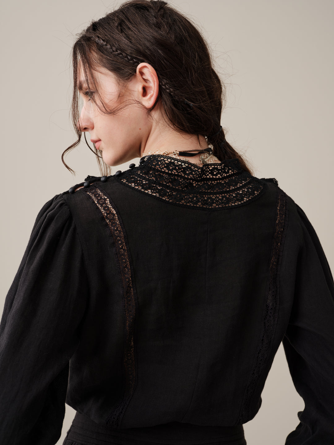 Stella 06 | Ruffled High-Neck Linen Blouse