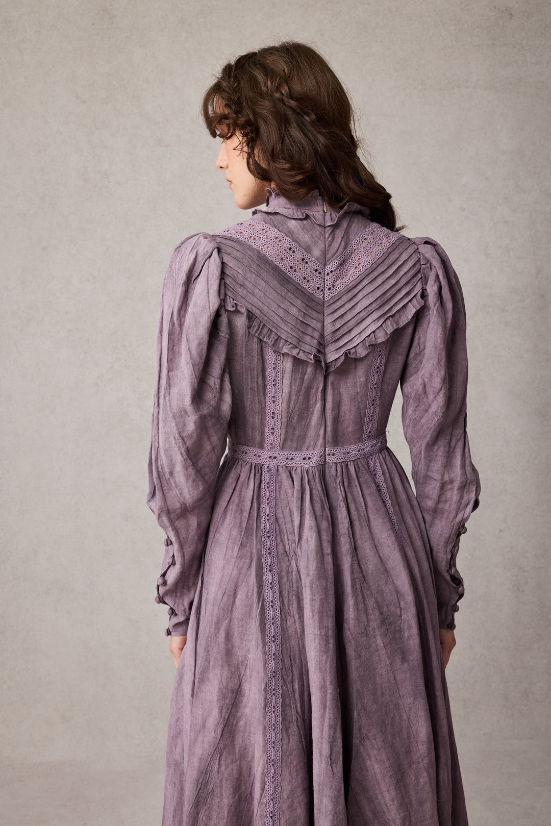 MARY 18 | VINTAGE LINEN DRESS GOWN