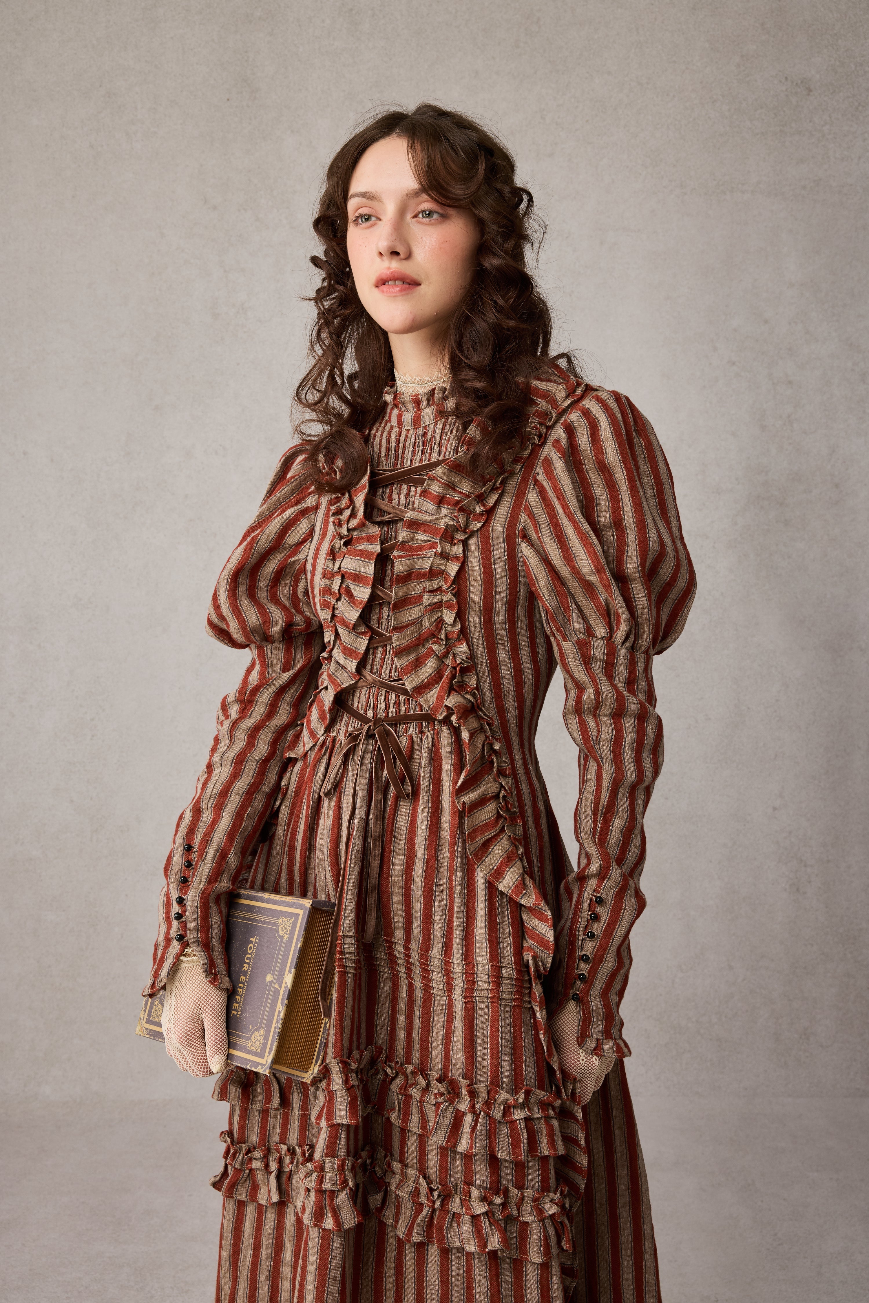 Elizabeth 15 | Victorian Linen Dress – Linennaive