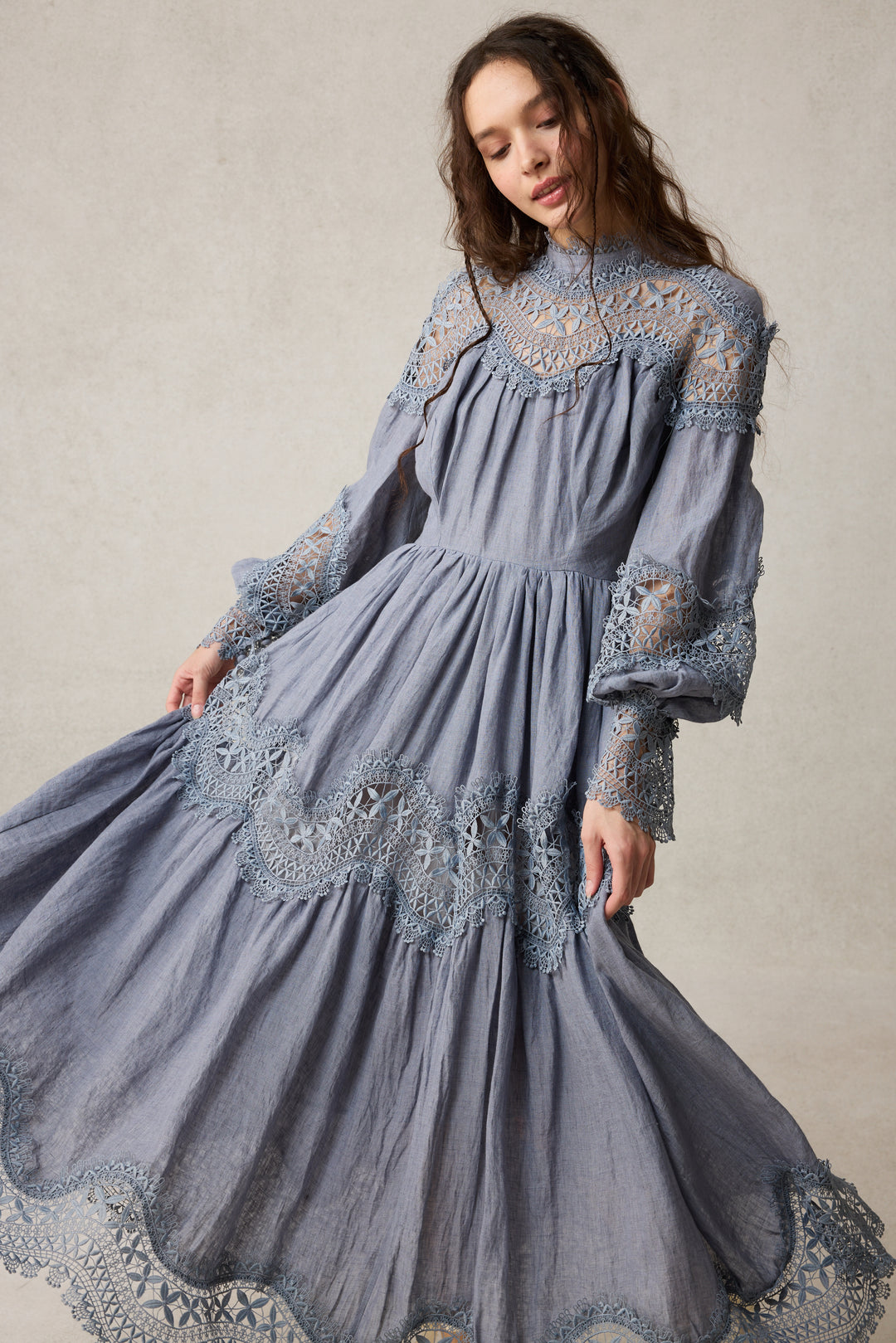 Pearlman 25 | Lace Linen Dress Gown