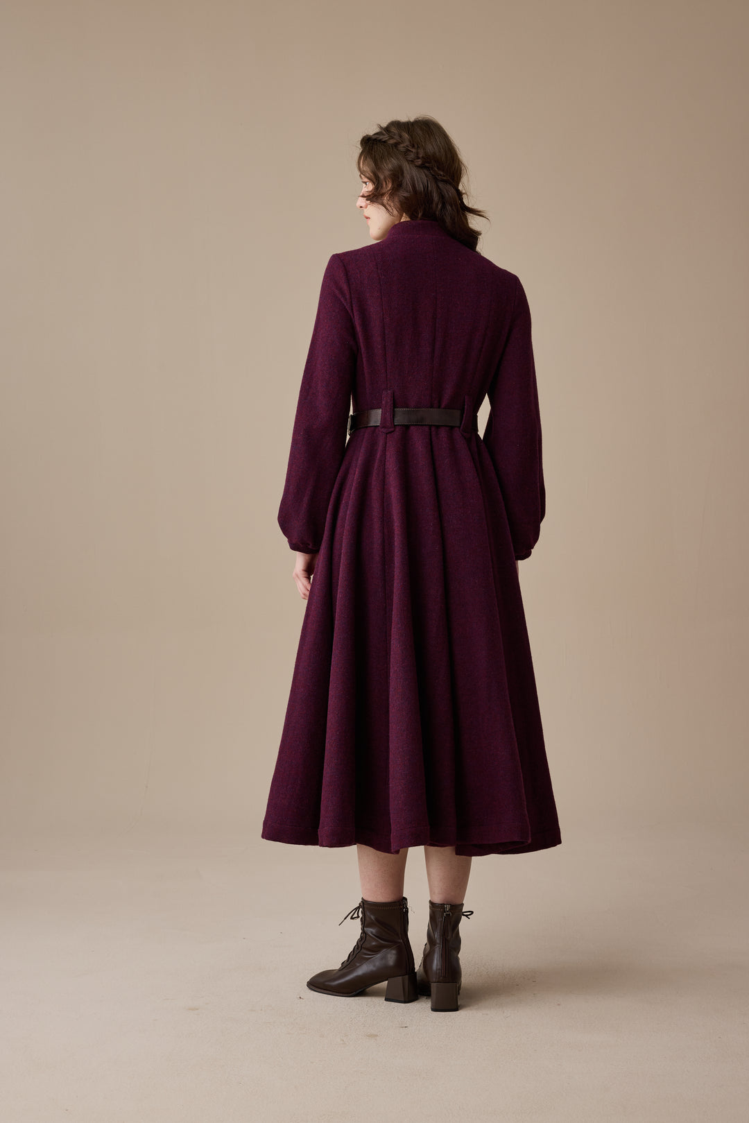 Margaret 25|100% wool buttoned down coat