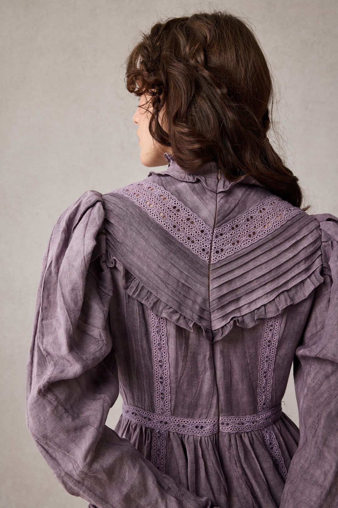 MARY 18 | VINTAGE LINEN DRESS GOWN