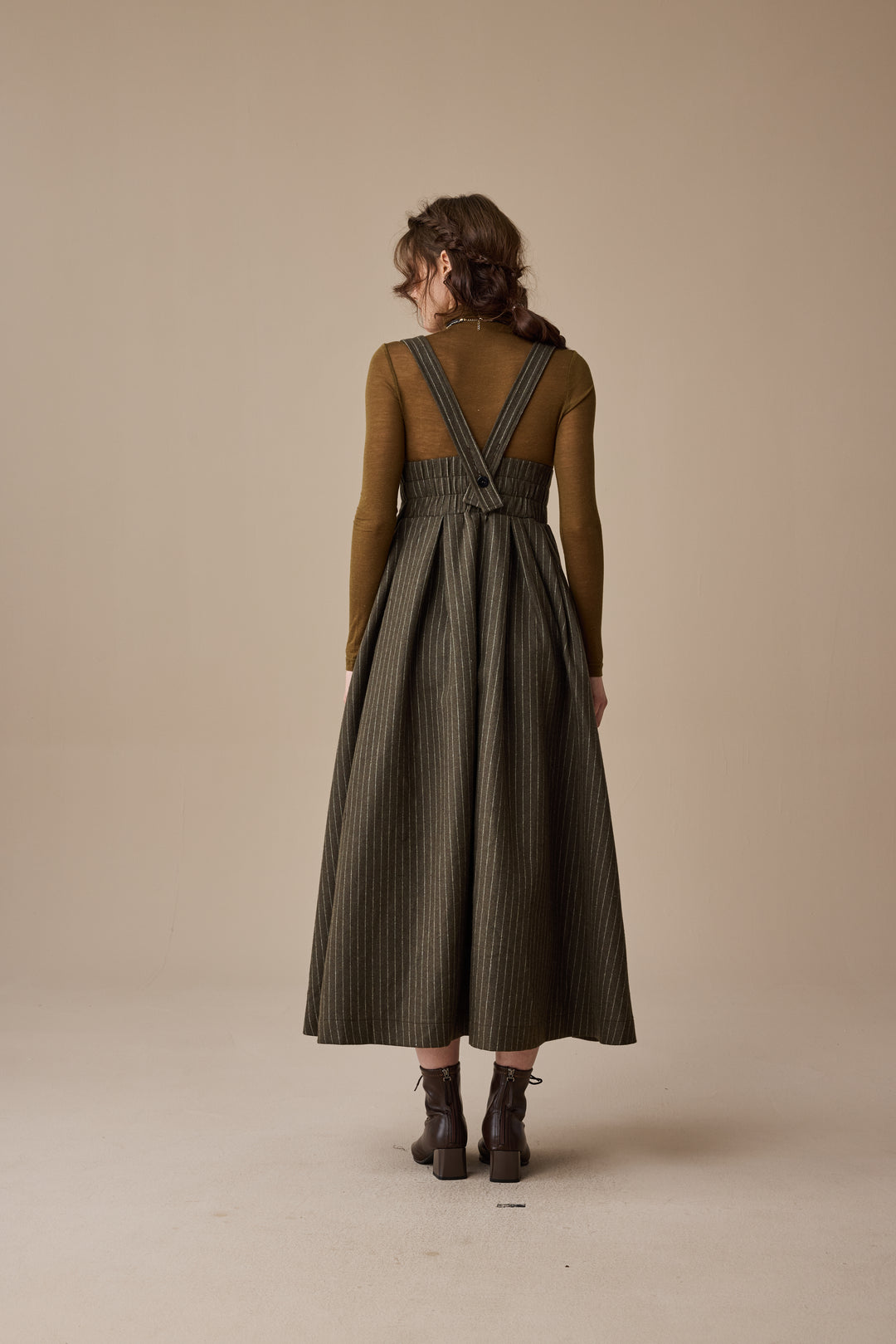 Clarise 22 |Retro Wool Skirt & Cape (2 pieces)