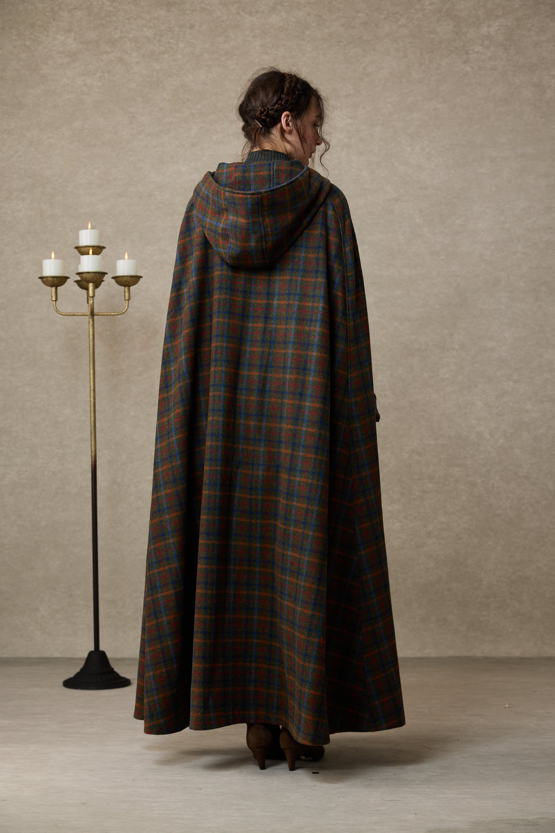 Astor 35| 100% Wool Cloak Coat