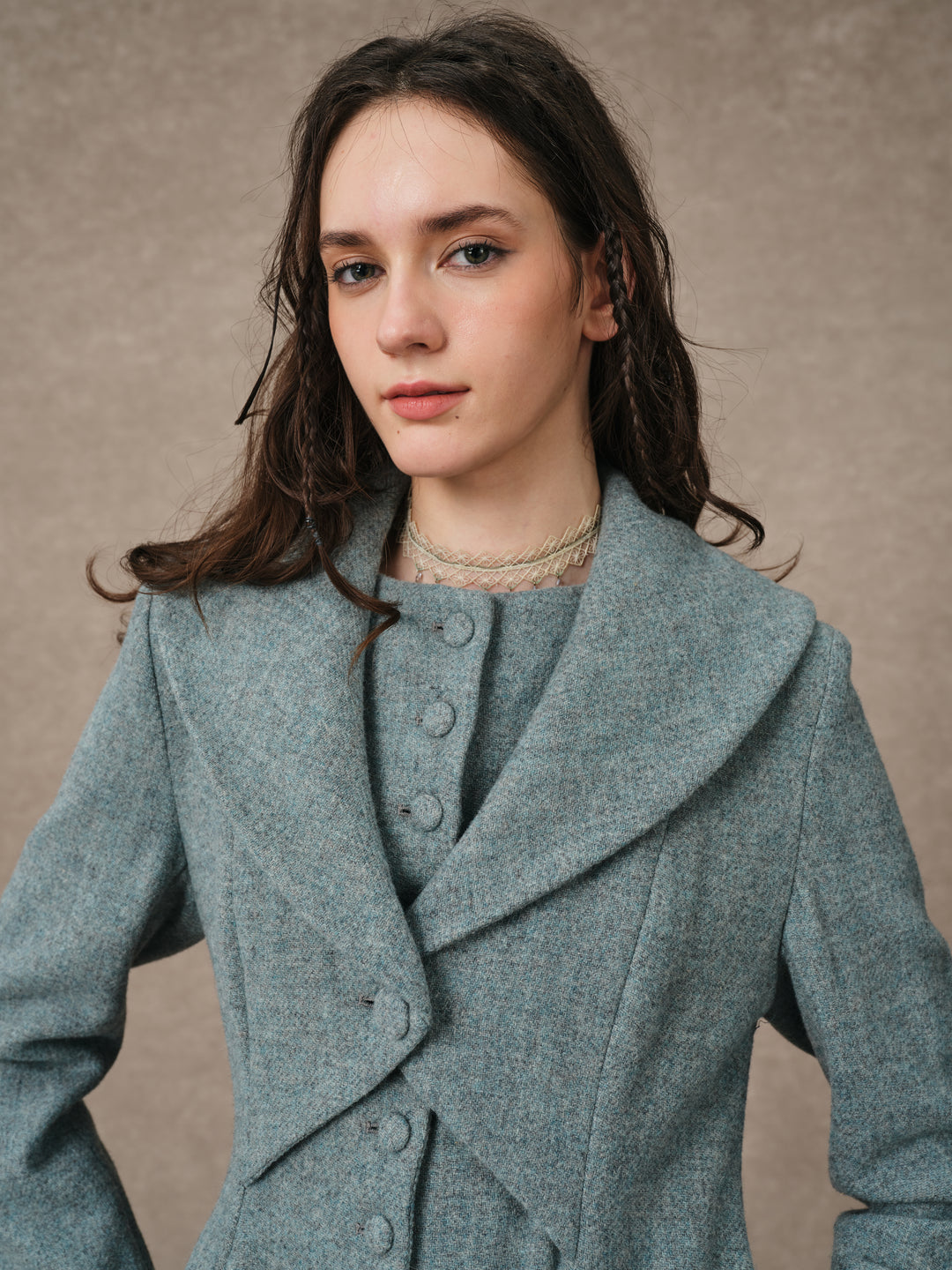 Gemma 17 | 100% wool victorian coat