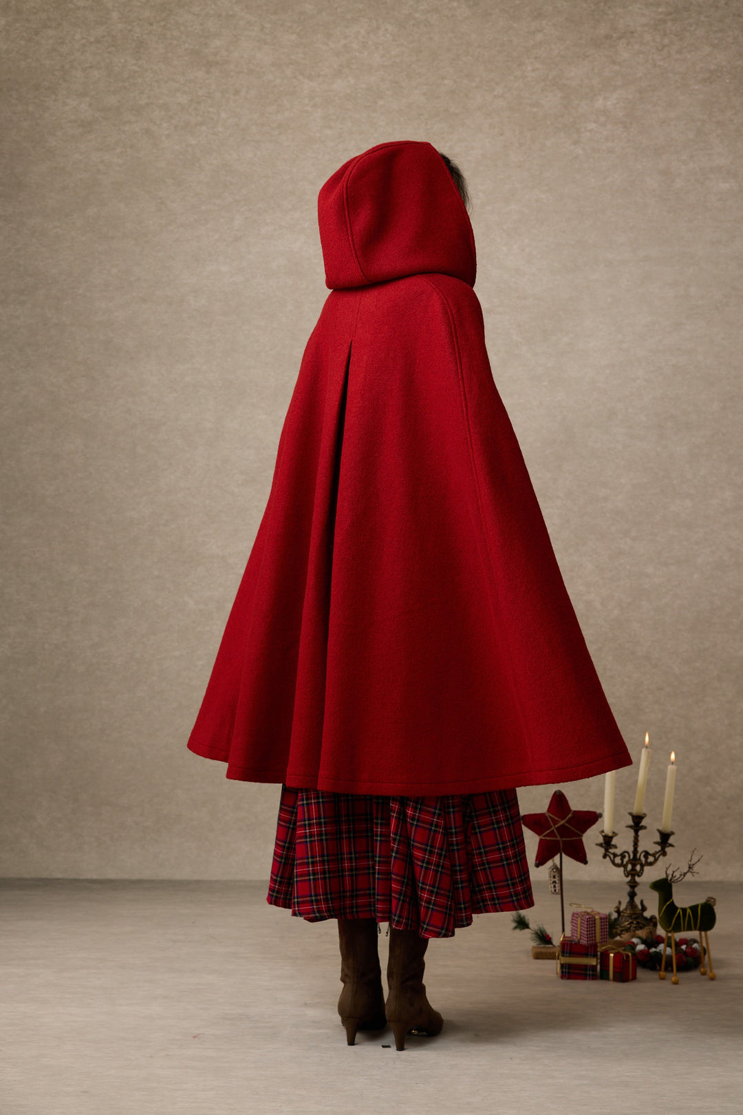 Costume Red Wool Cape With Hood Briar 33 100% Wool Hooded Cape Coat Red XS Costume Red Wool Cape With Hood Briar 33 100% Wool Hooded Cape Coat Red XS