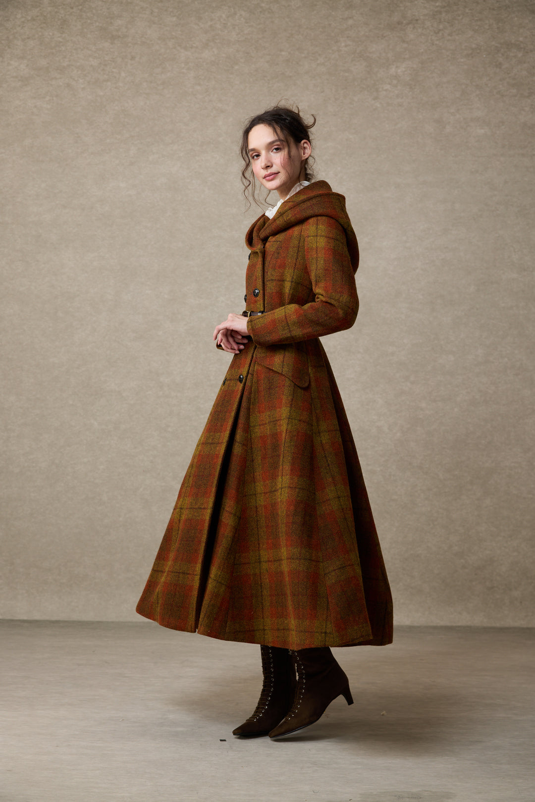 Trista 24 | 100% twill wool hooded coat