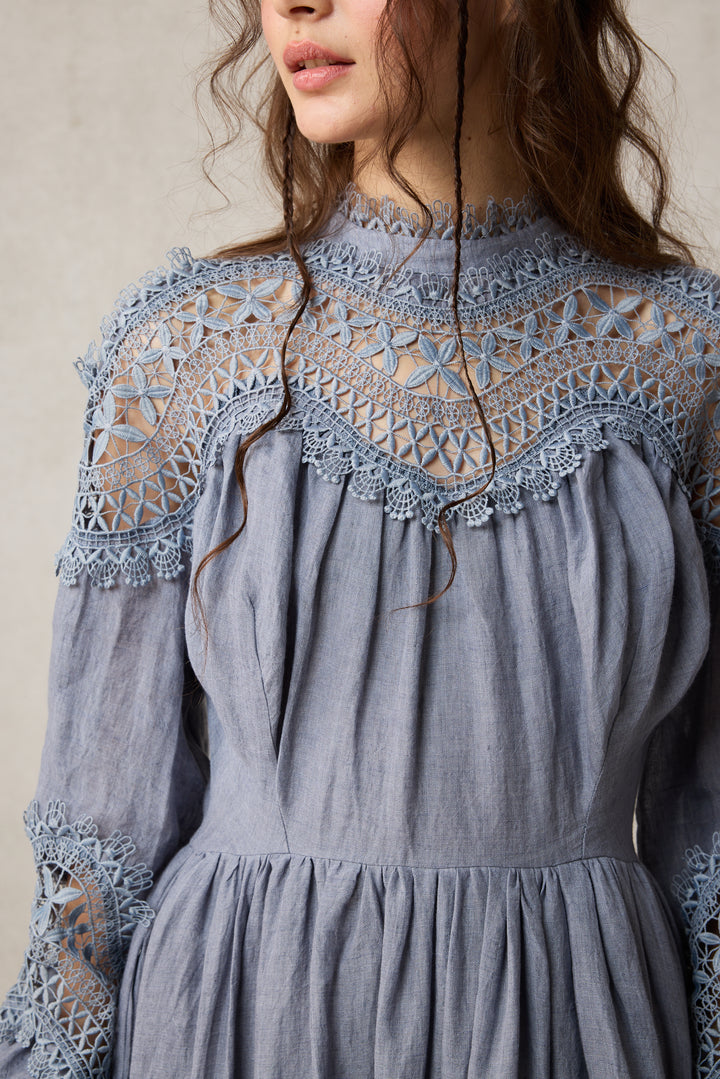 Pearlman 25 | Lace Linen Dress Gown