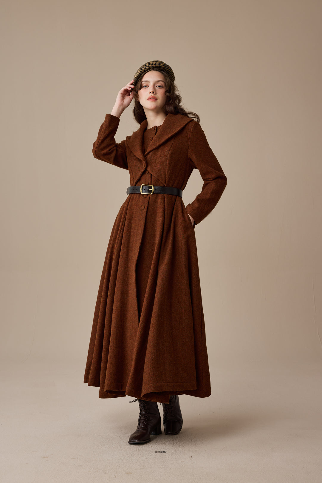 Gemma 17 | 100% wool victorian coat