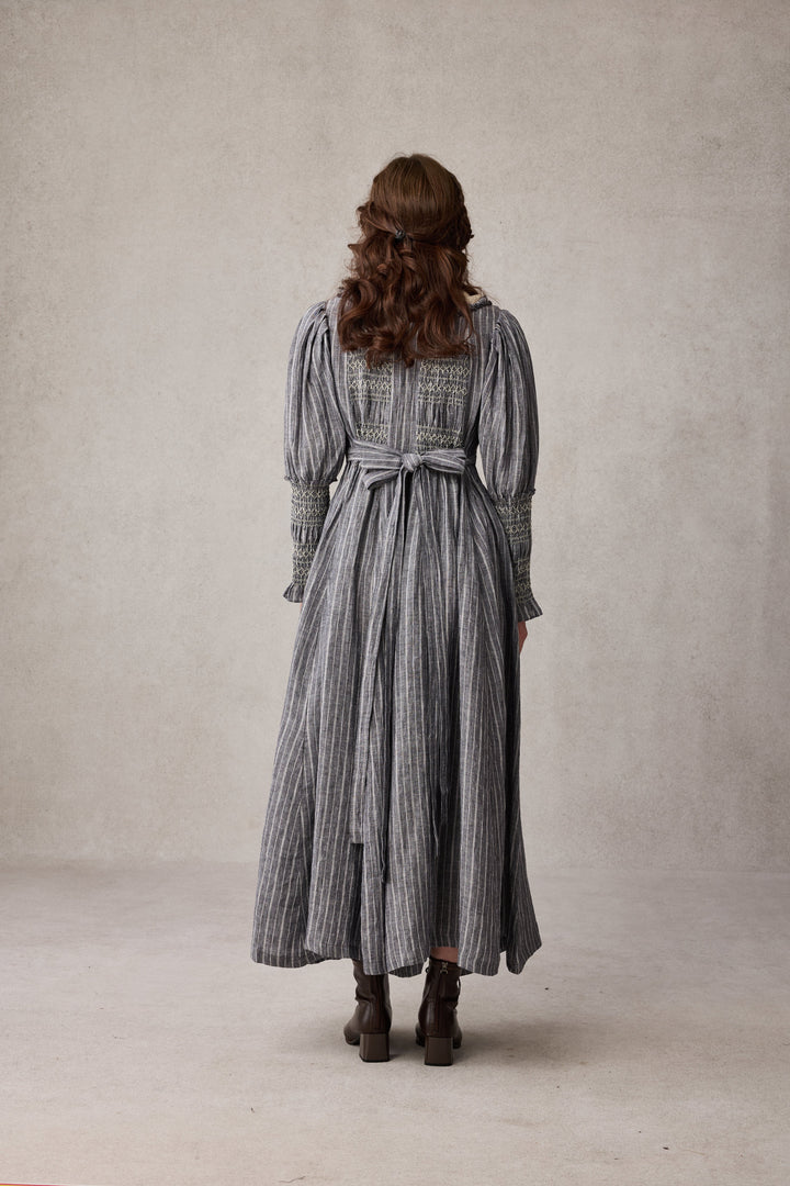 Jasmine 21 |smocking linen dress