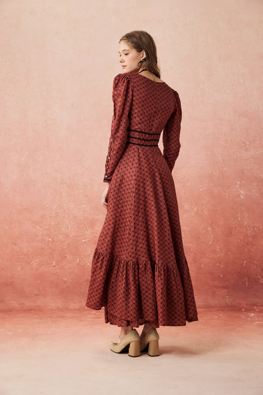 Chelse 19 |Longsleeved Linen Dress Gown