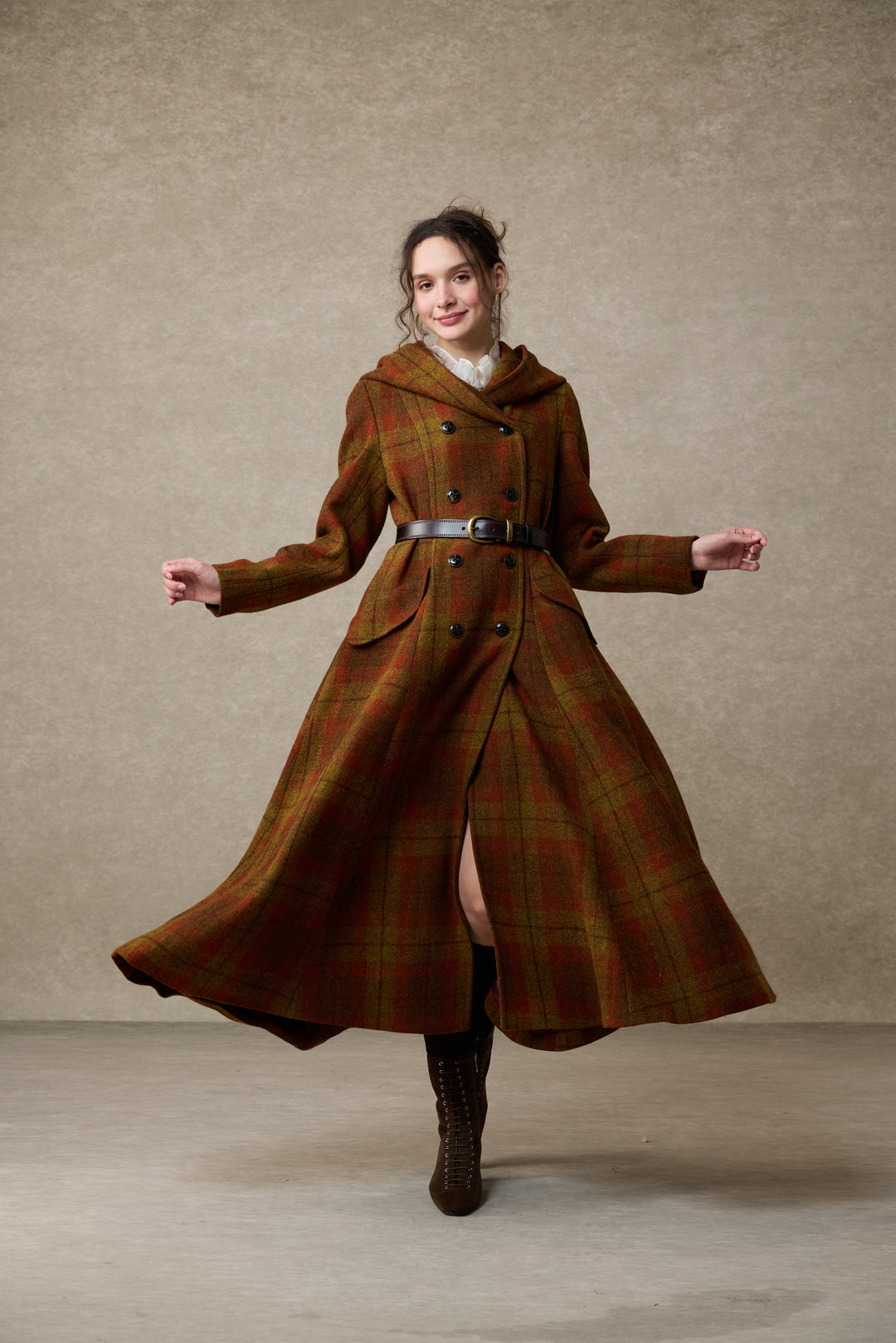 Trista 24 | 100% twill wool hooded coat