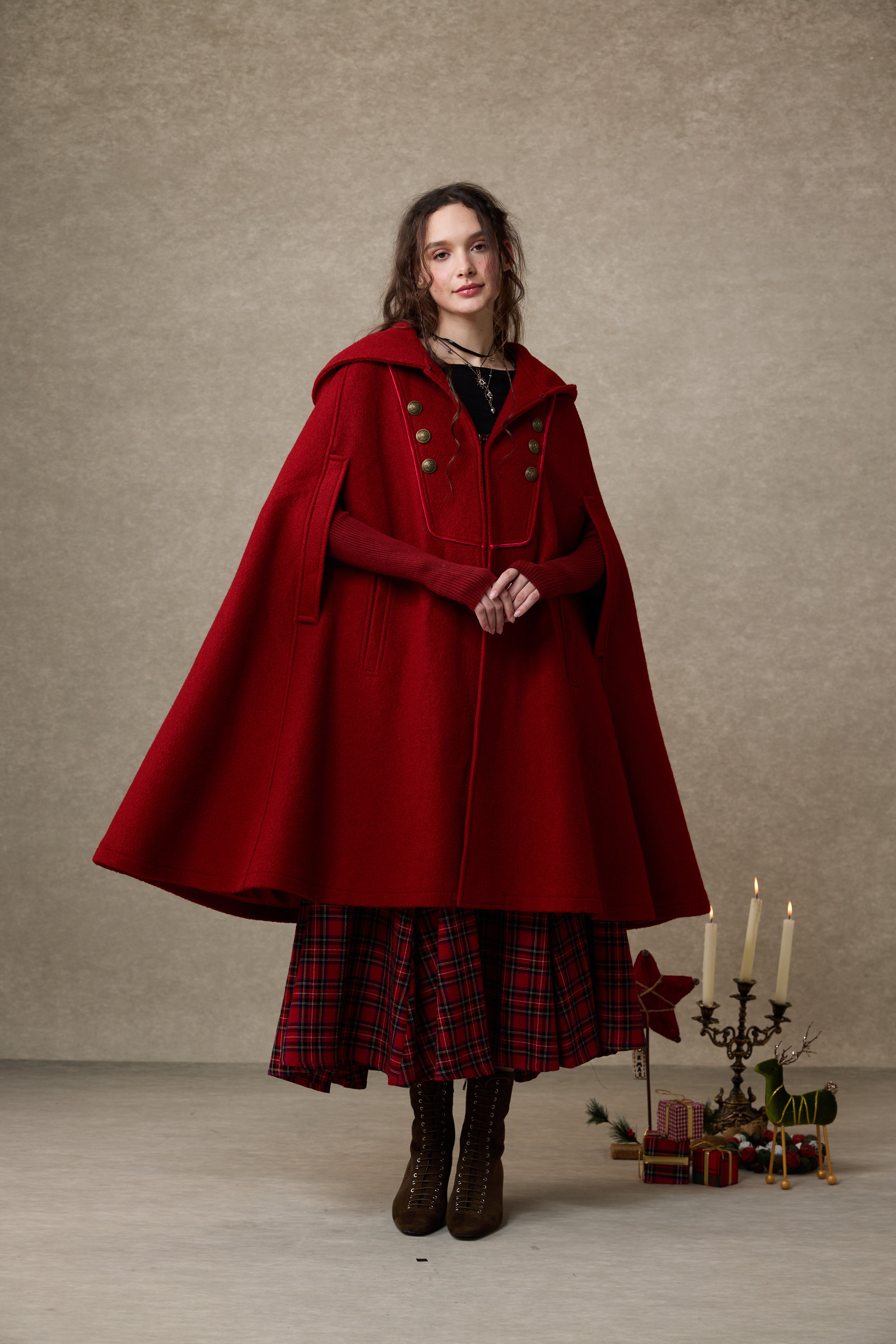 Briar 33 | 100% Wool Hooded Cape Coat – Linennaive