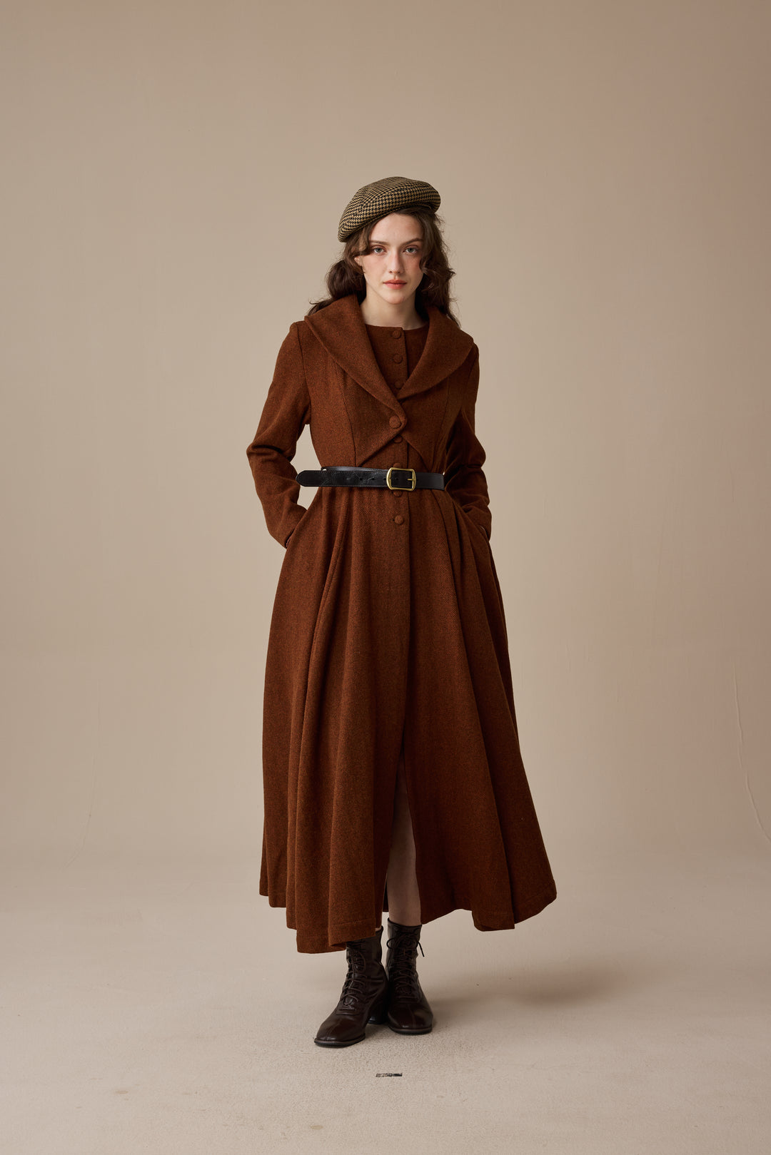 Gemma 17 | 100% wool victorian coat