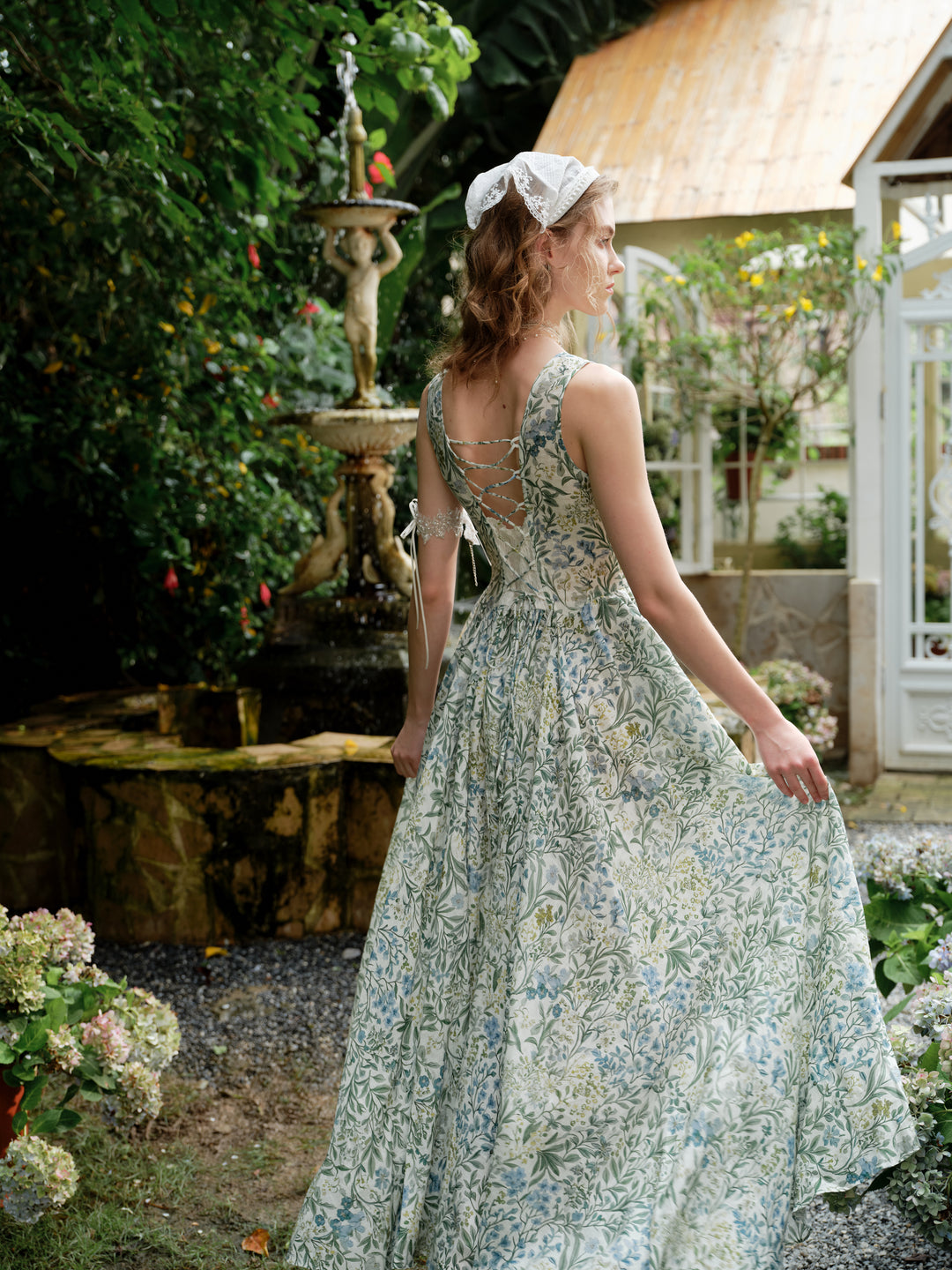 Vanille 18 | Jane’s Garden Dress
