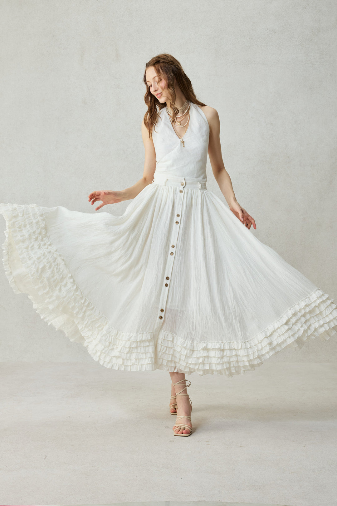 Muse 31 | Elegant halter linen blouse