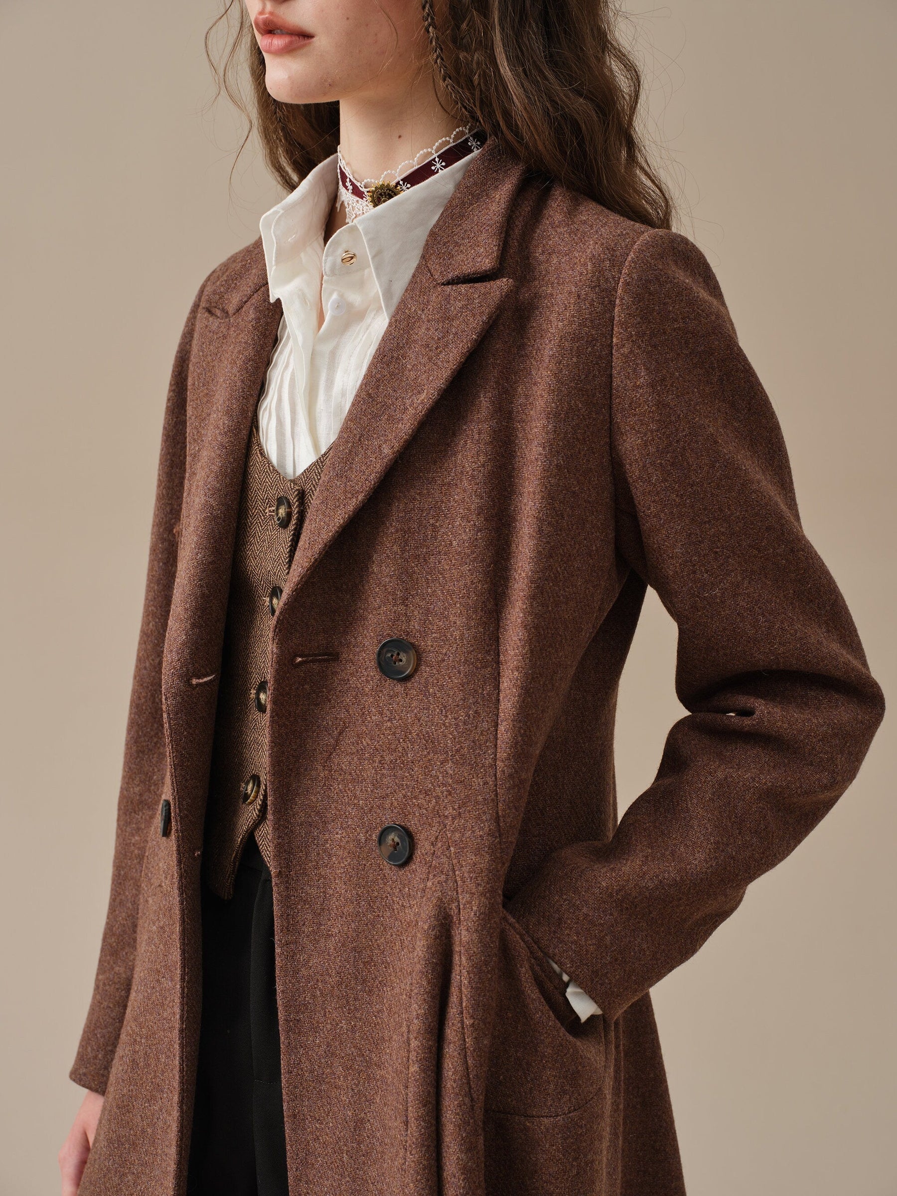 The Roman Holiday 17 | 100% wool classic coat – Linennaive
