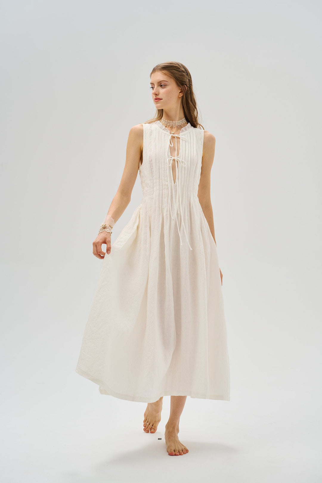 Balia 17 | Pleated Linen Dress Linennaive Balia 17 | Pleated Linen Dress Linennaive