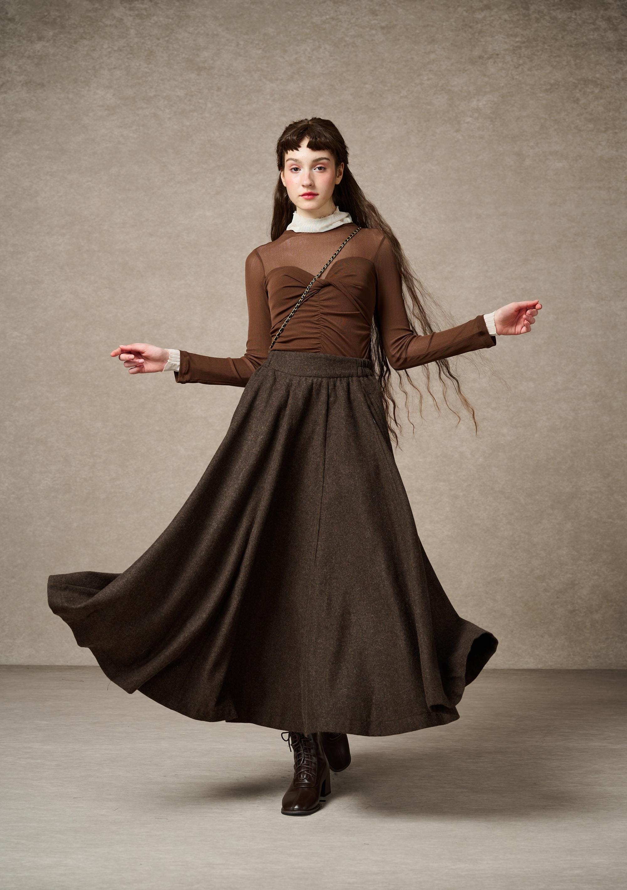The Soft Lawn 12 | Midi Wool Skirt – Linennaive