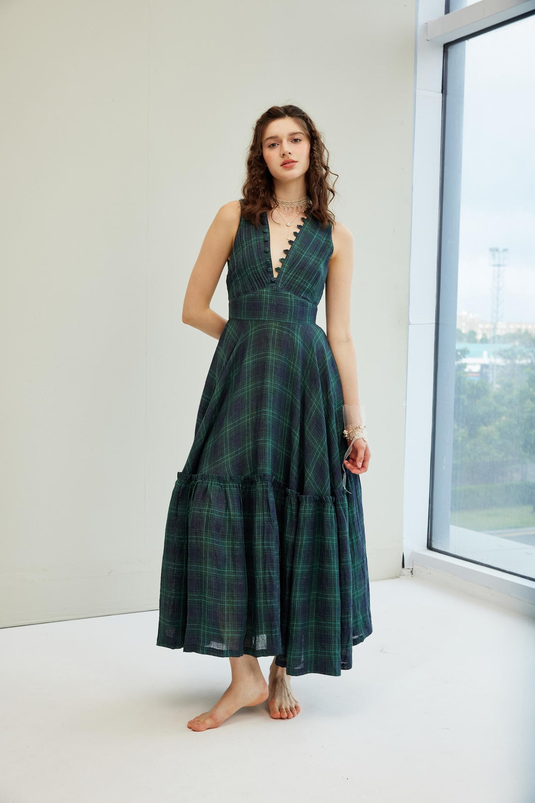 Moon River 24 | V-neck pintucked linen dress gown Linennaive Moon River 24 | V-neck pintucked linen dress gown Linennaive