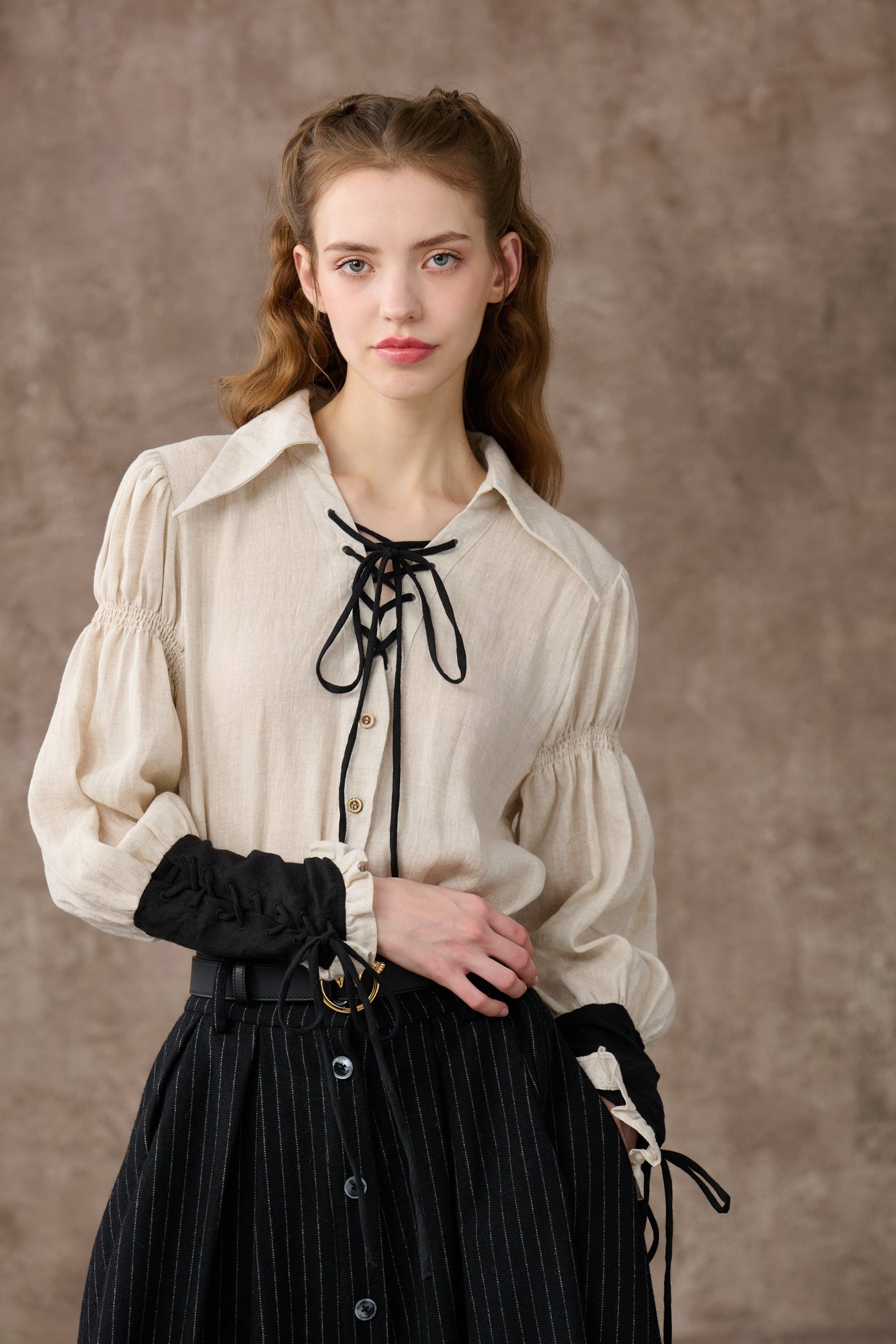 Sarah 17 | lace-up linen shirt – Linennaive