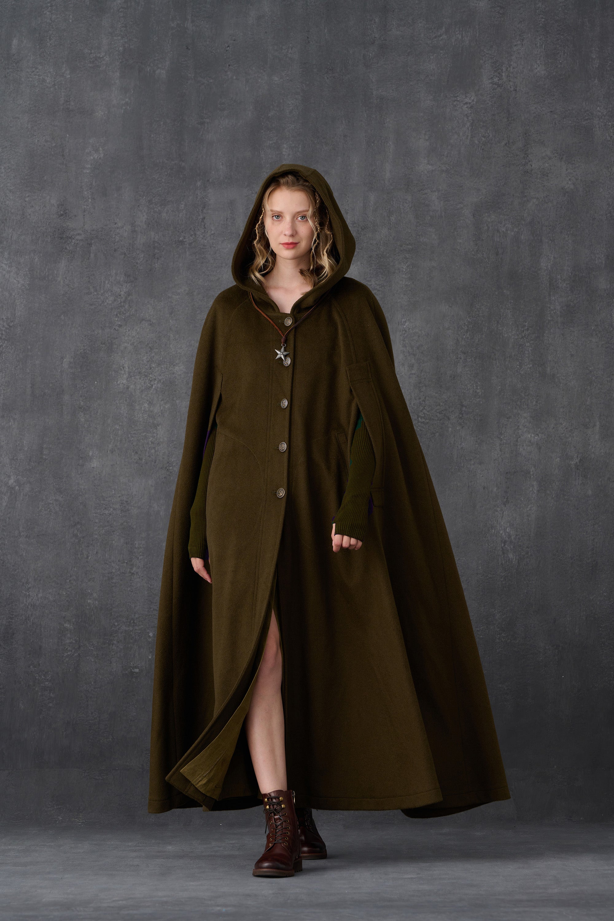 Parini 33 | Maxi Hooded wool coat cloak in olive – Linennaive