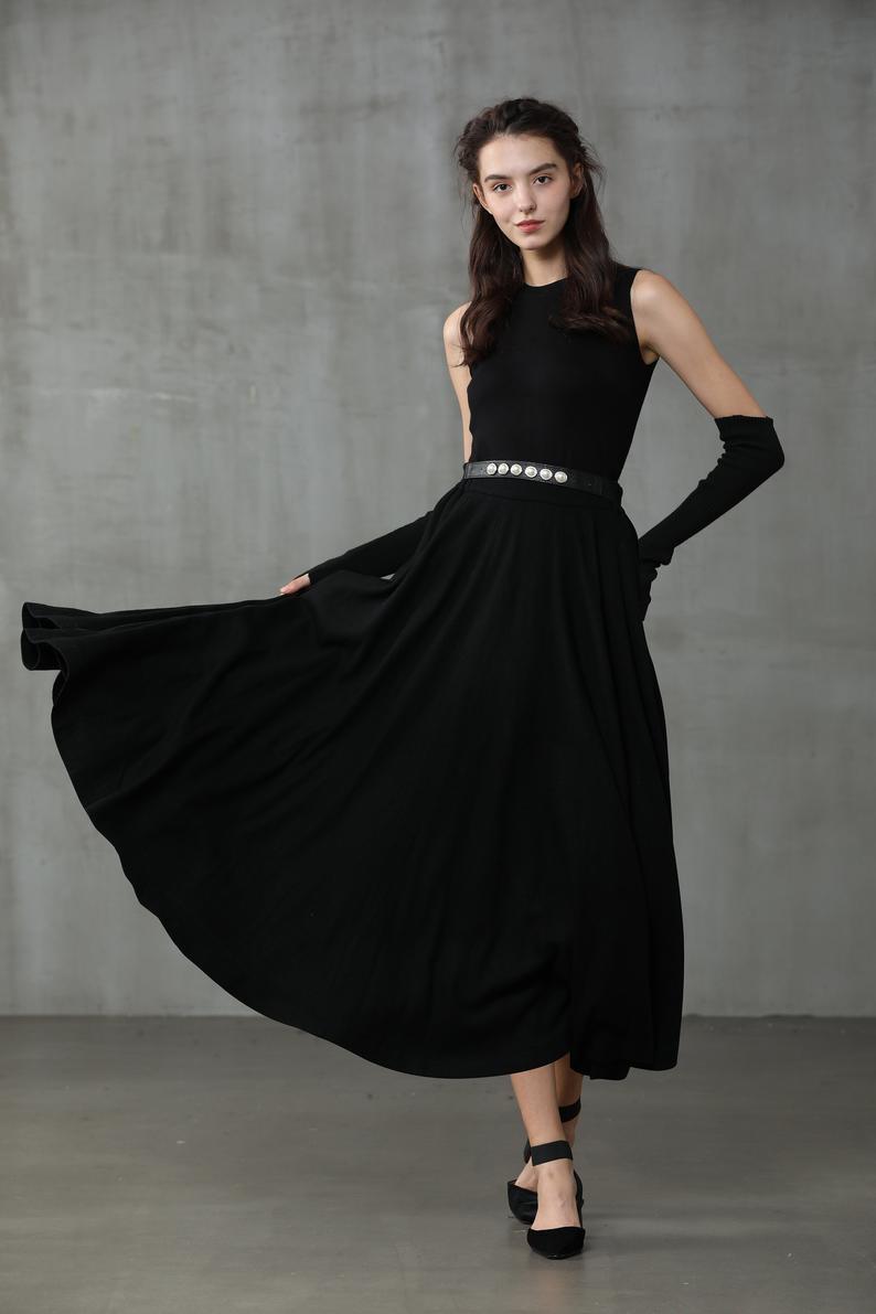 The Soft Lawn 12 | Black Wool Skirt