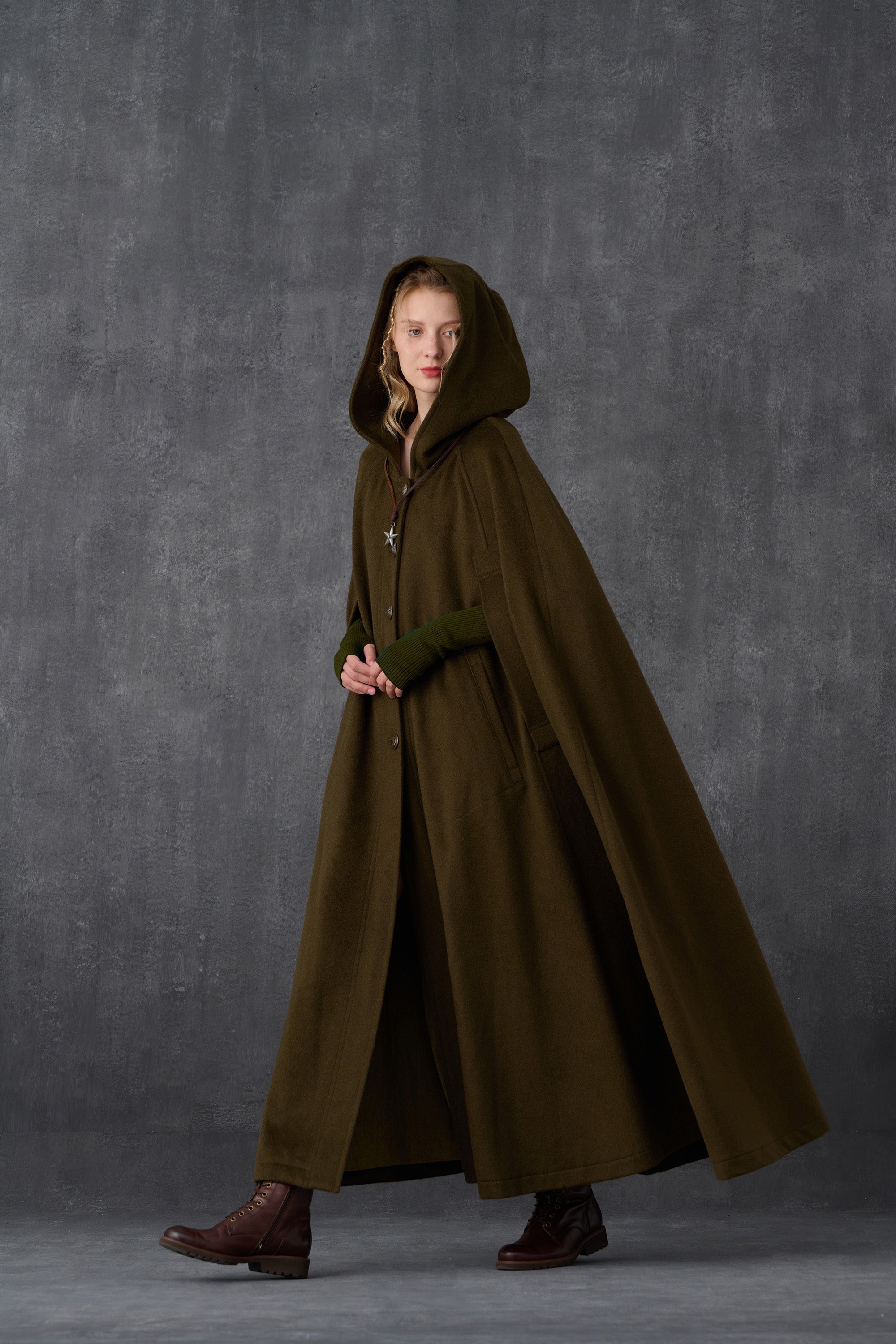 Parini 33 | Maxi Hooded wool coat cloak in olive – Linennaive