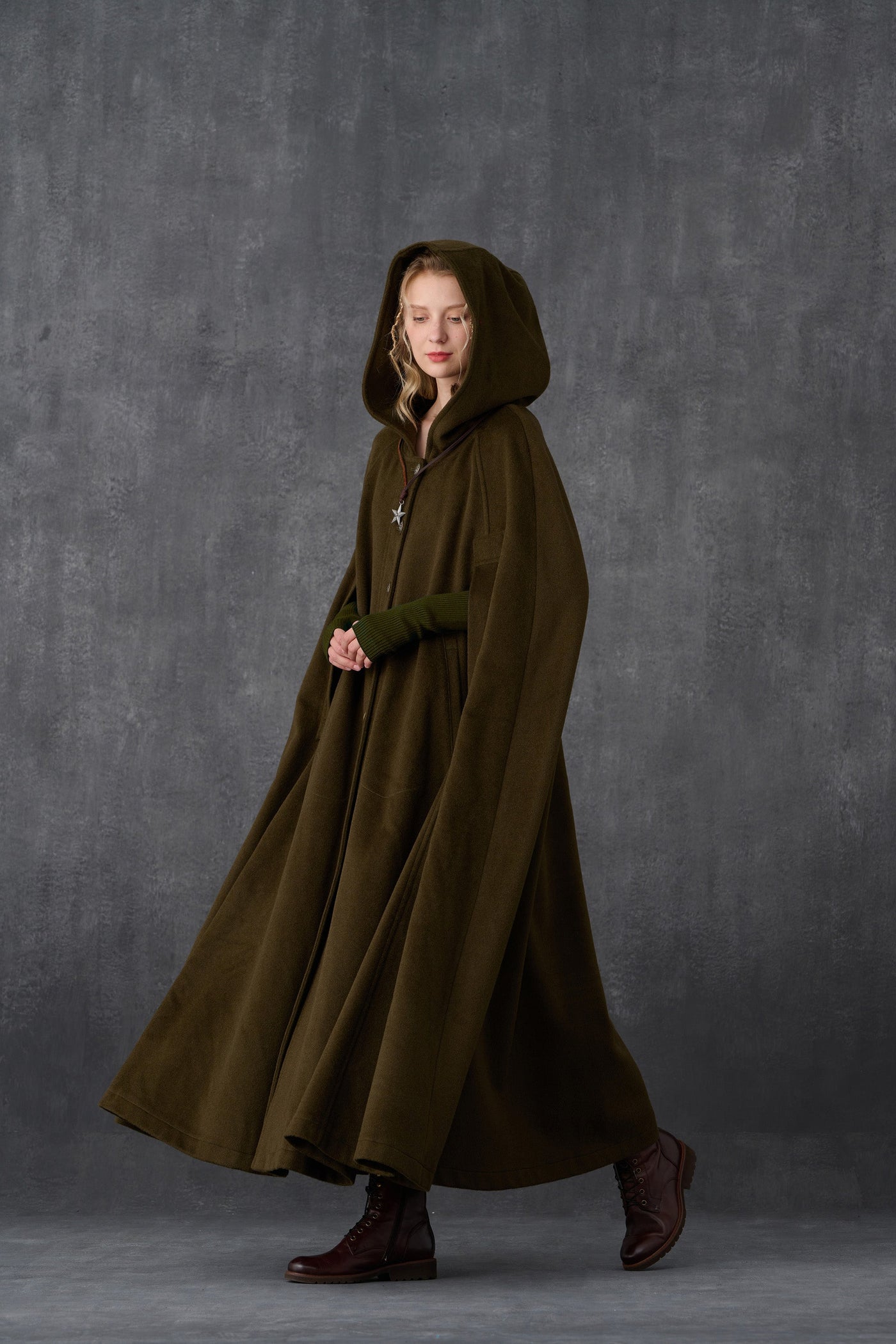 Parini 33 | Maxi Hooded wool coat cloak in olive